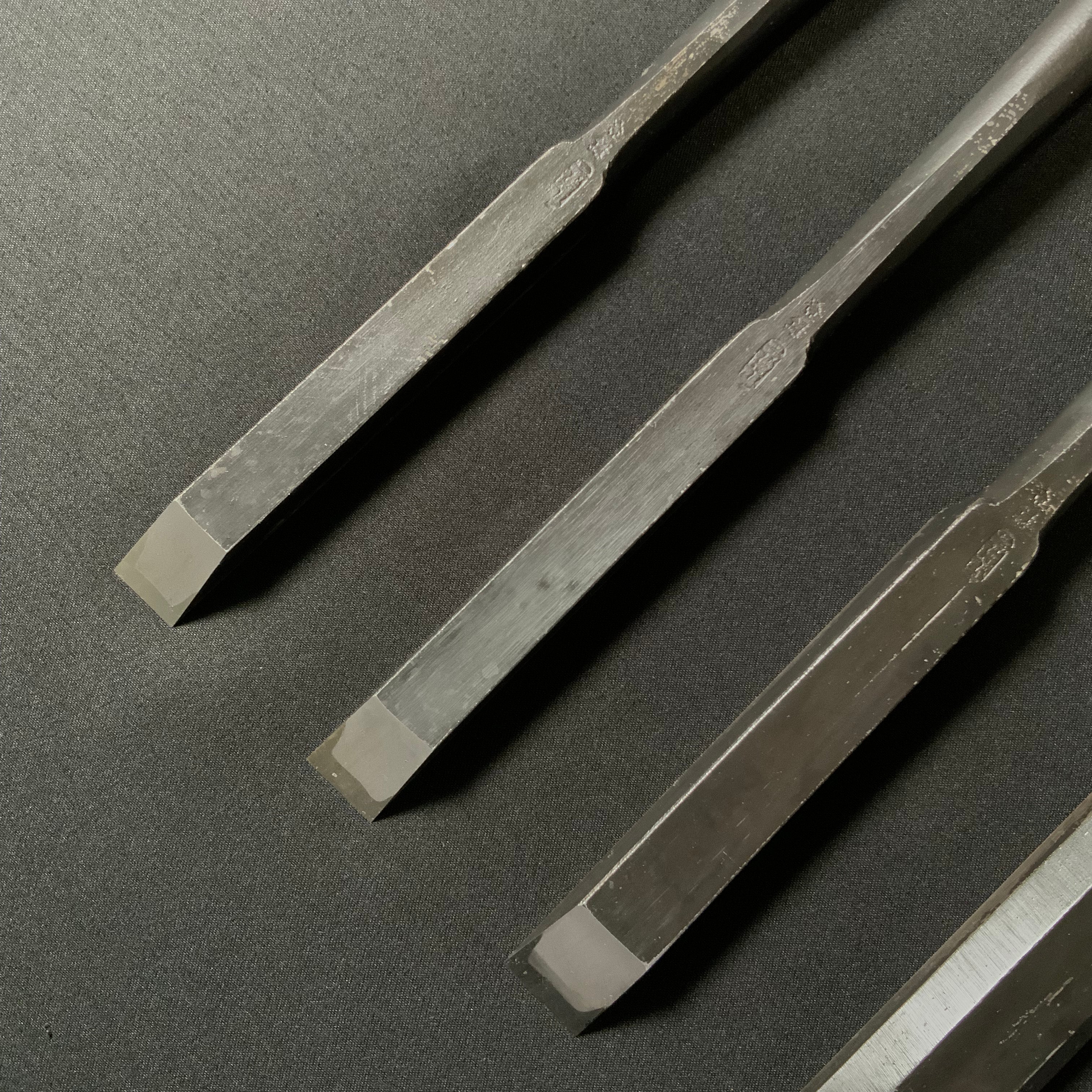 二治弘 穴屋鑿 今井忠太郎作 Nijihiro Slick Chisels by Chuutarou Imai