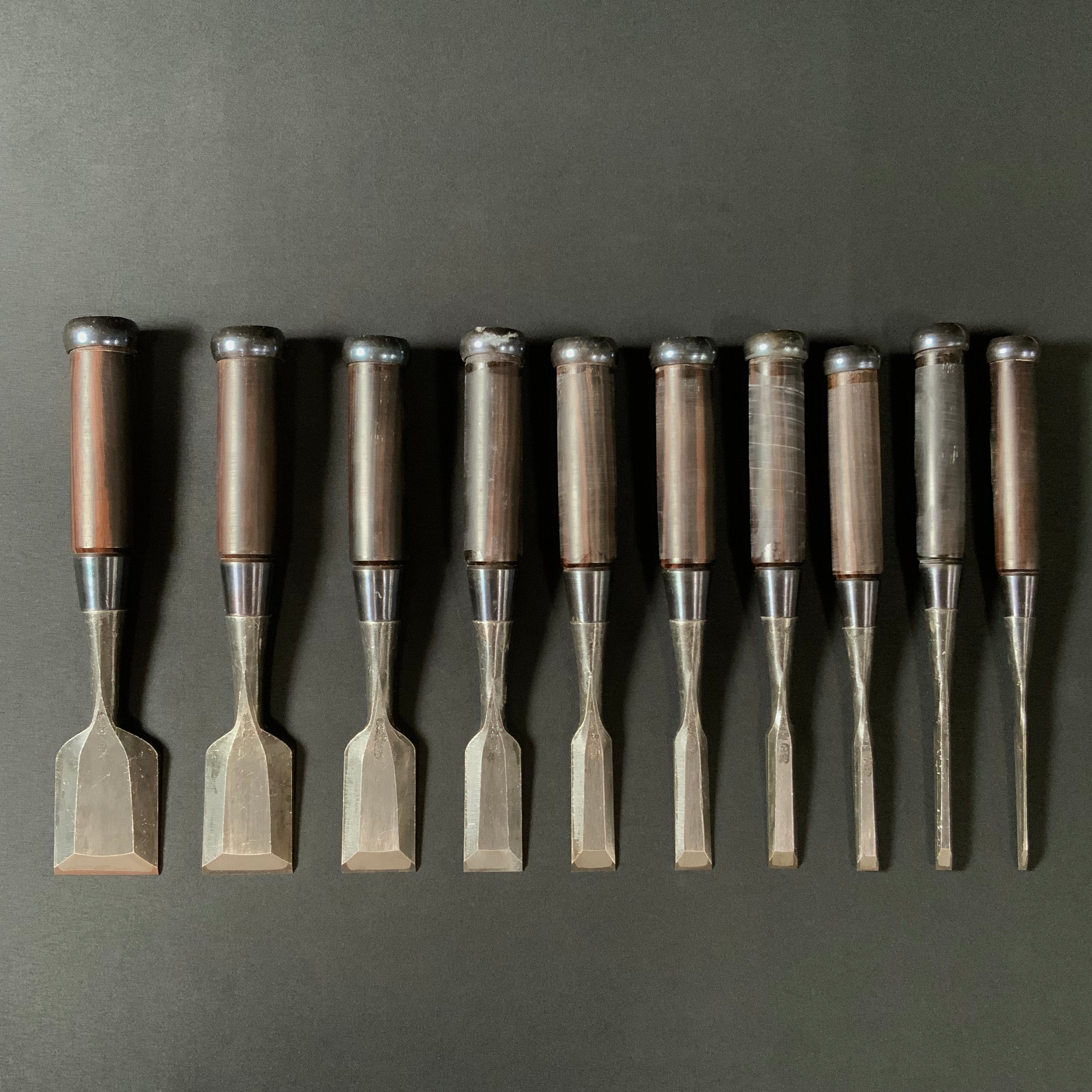 Old stock Takashiba Bench chisels set (Oirenomi) with evony handles 掘り出し物 高芝 追入組鑿 白紙鋼