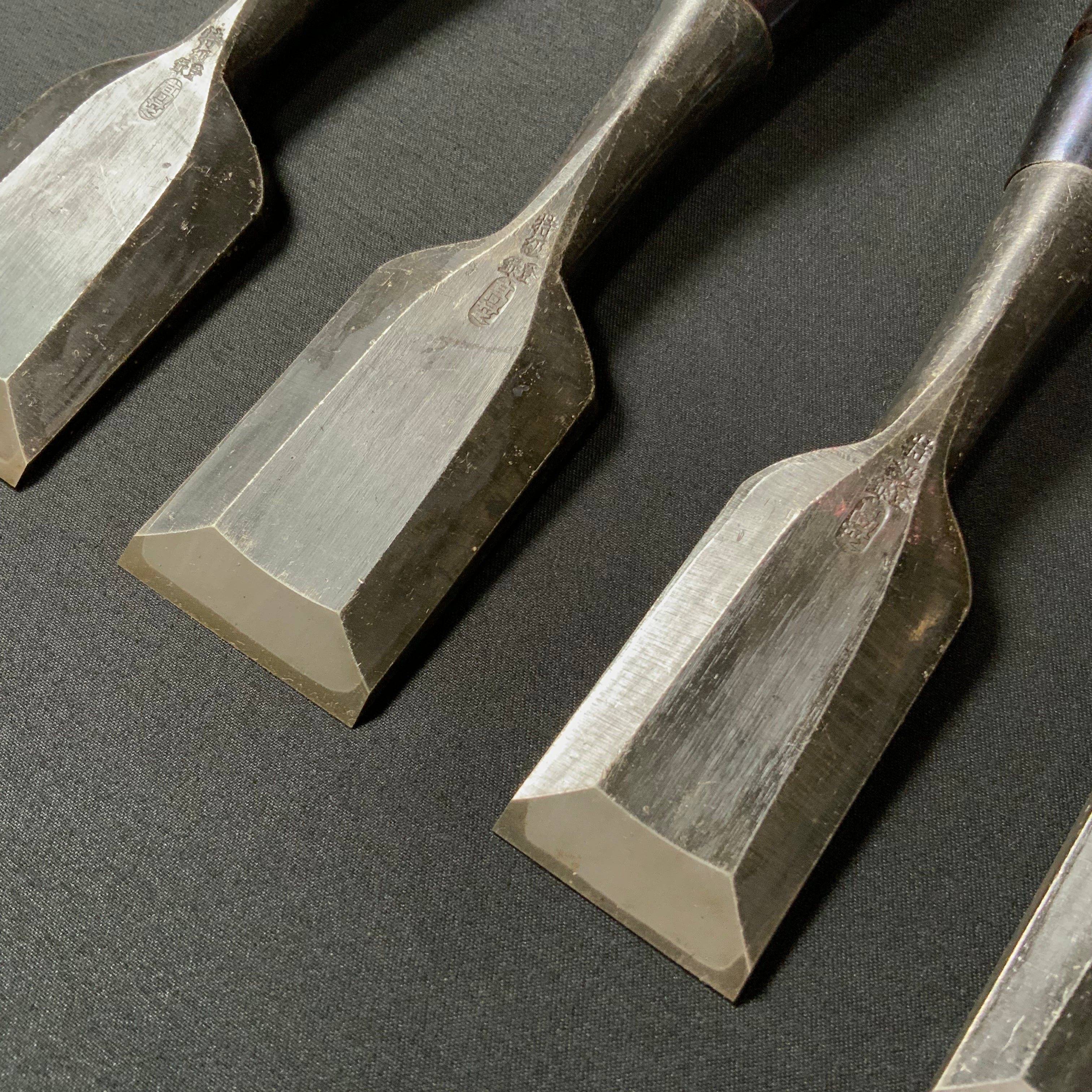 Old stock Takashiba Bench chisels set (Oirenomi) with evony handles 掘り出し物 高芝 追入組鑿 白紙鋼