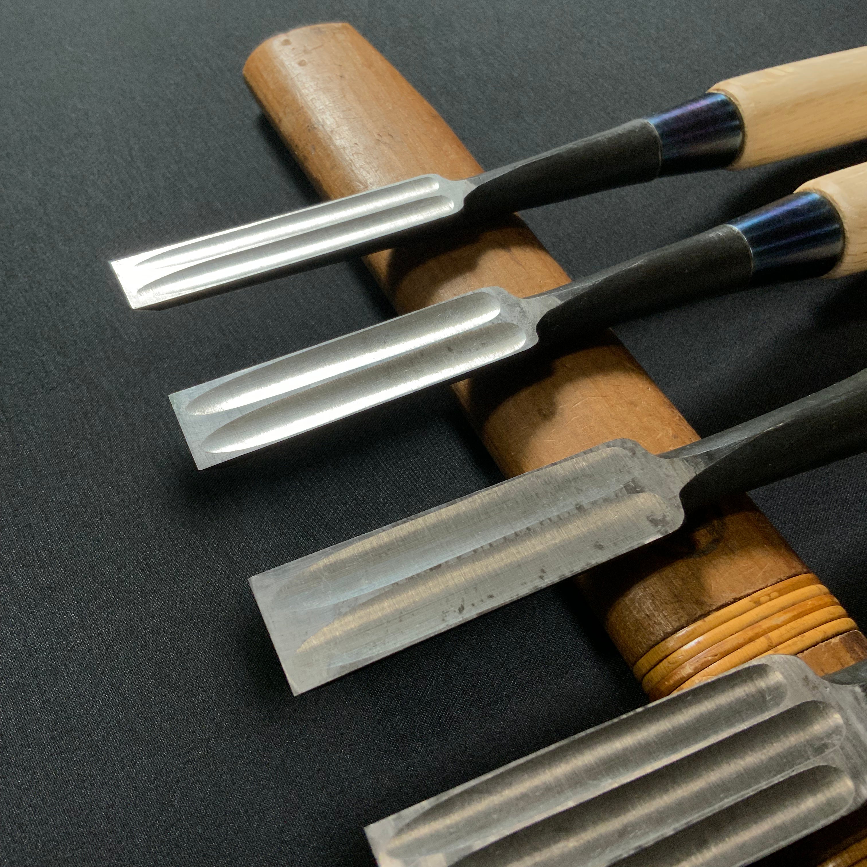 かず弘 三つ裏追入鑿 遠藤一雄作 Kazuhiro Bench chisels by Endou Kazuo