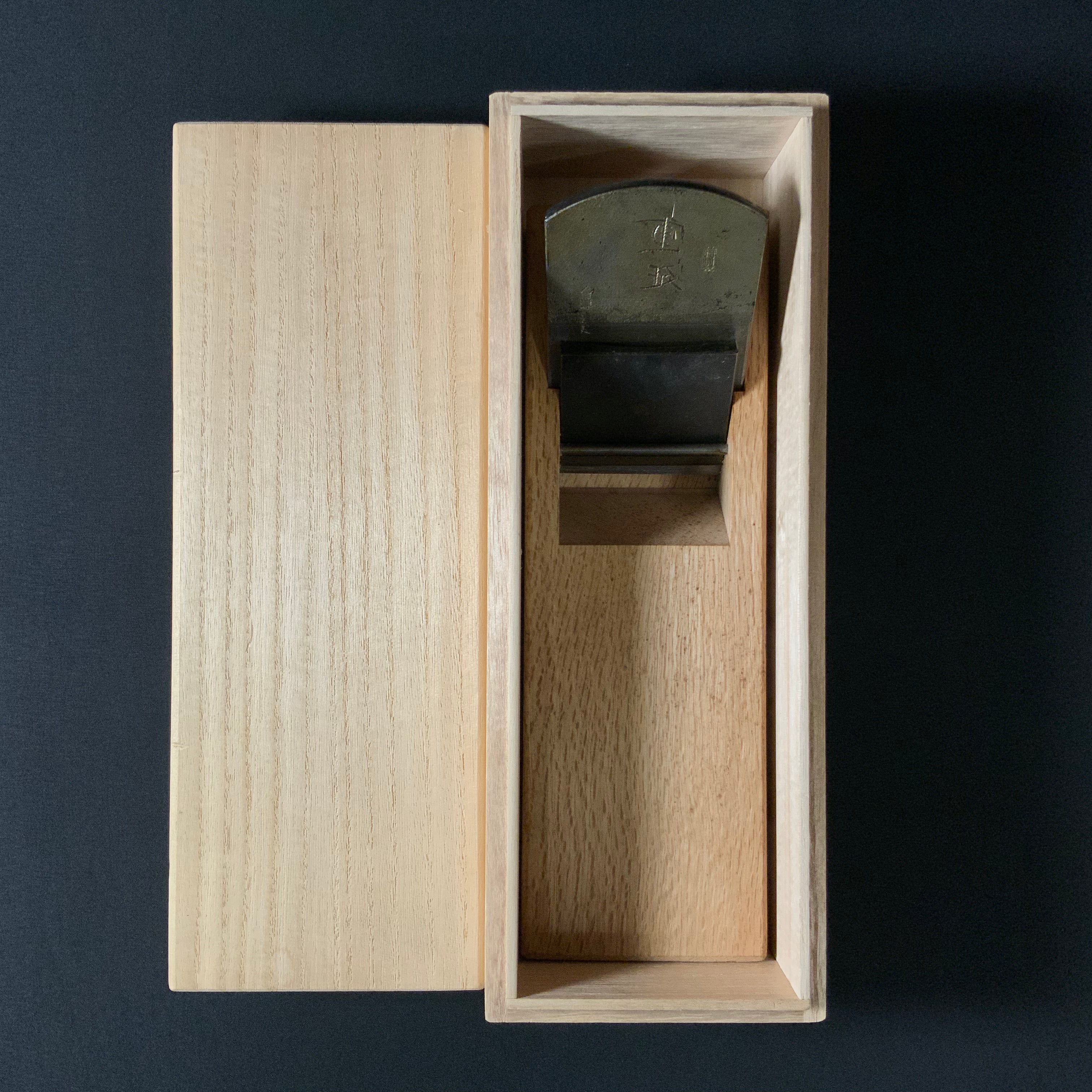 掘出し物 重延 長嶺喜好作 仕上げ鉋 70mm Shigenobu Vintage Smoothing Plane (Kanna) by Kiyoshi Nagamine