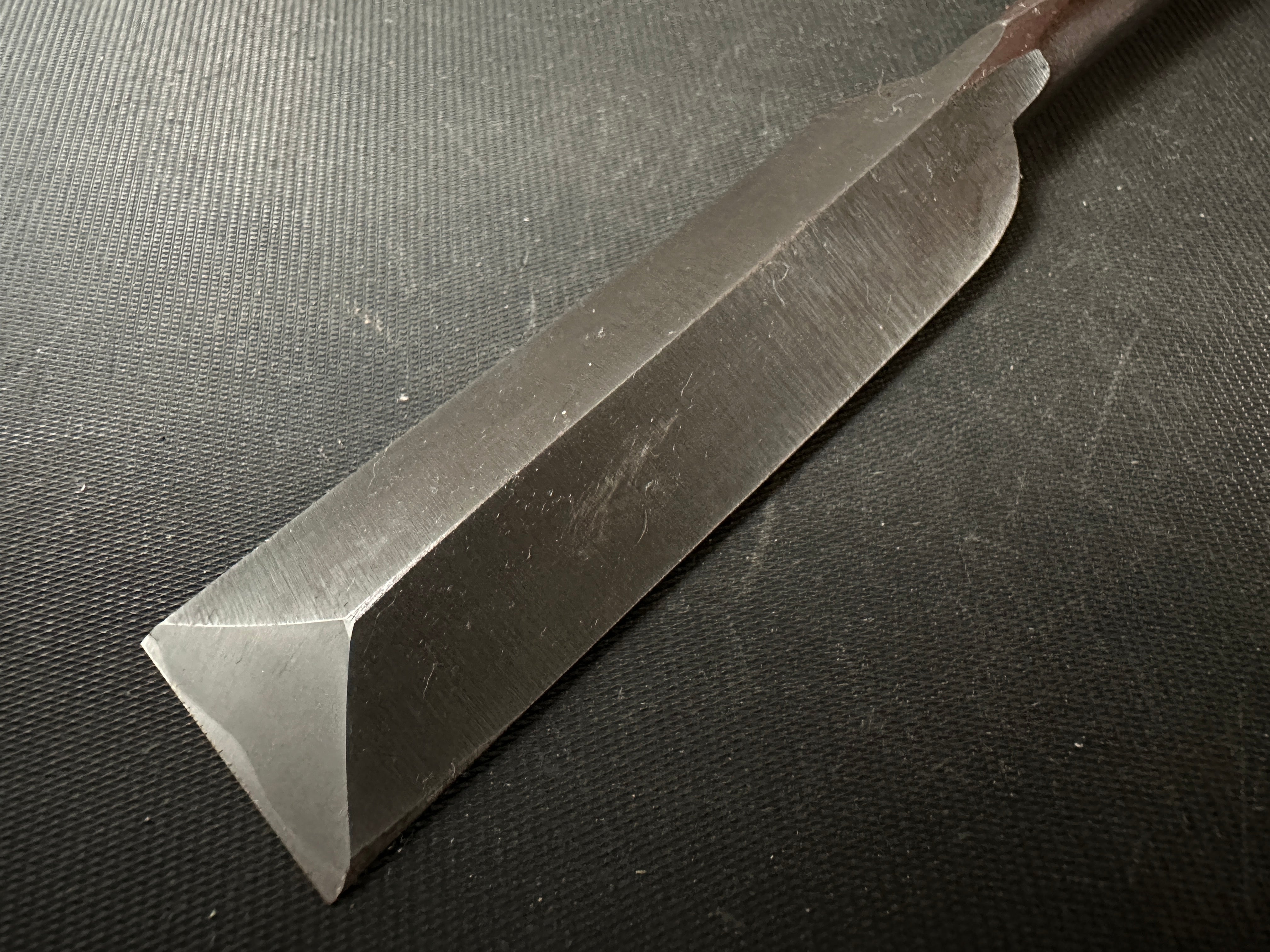 Old Stock Dovetail Paring chisels with white steel *******掘出し物 シノギ薄鑿 Usunomi 24mm