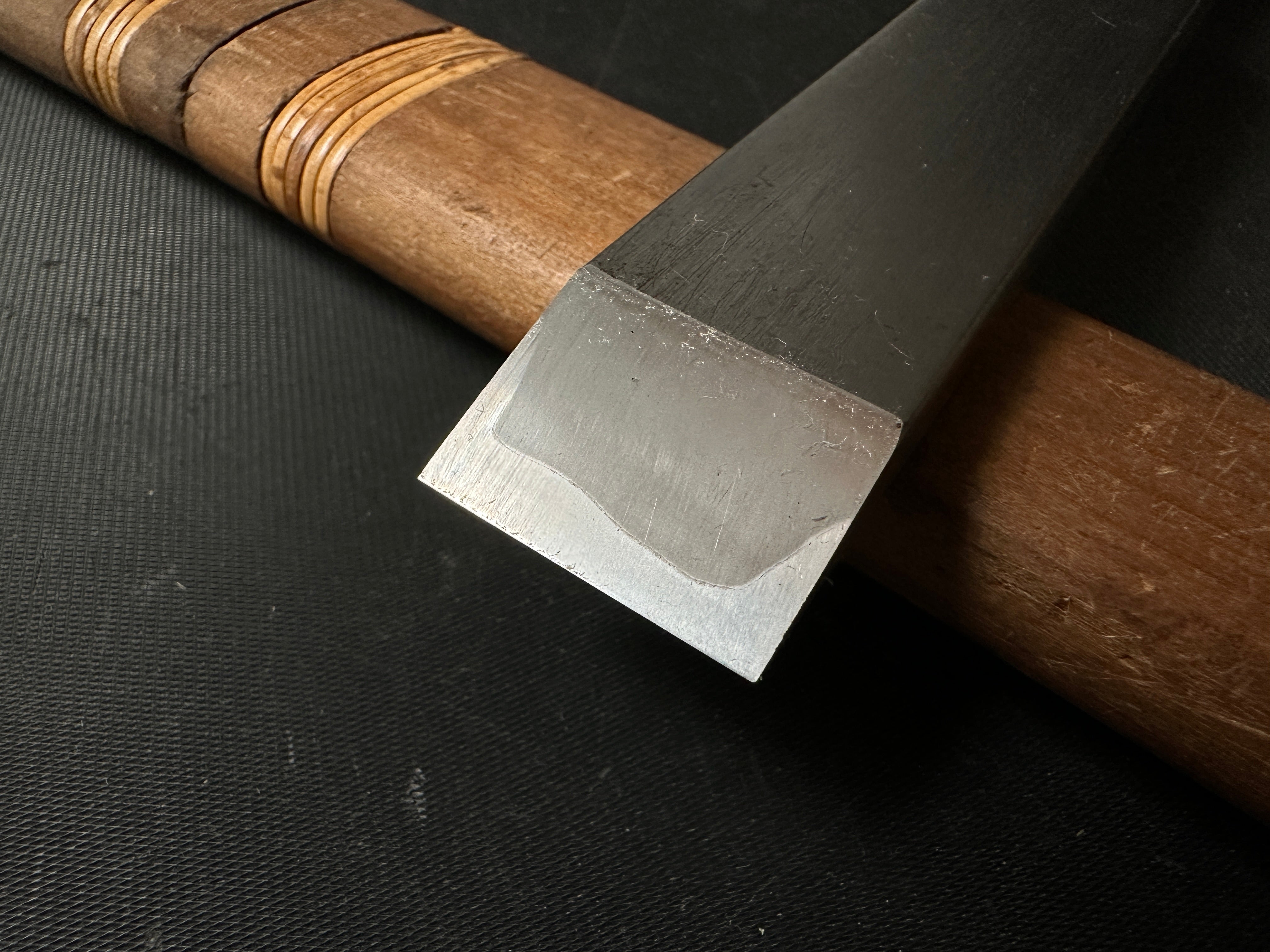 Used Hidarihisasaku Slick Chisels (Ootsuki-nomi, Hontsuki-Nomi) 中古品 左久作 池上喬庸氏 和鉄 本突き鑿 24mm