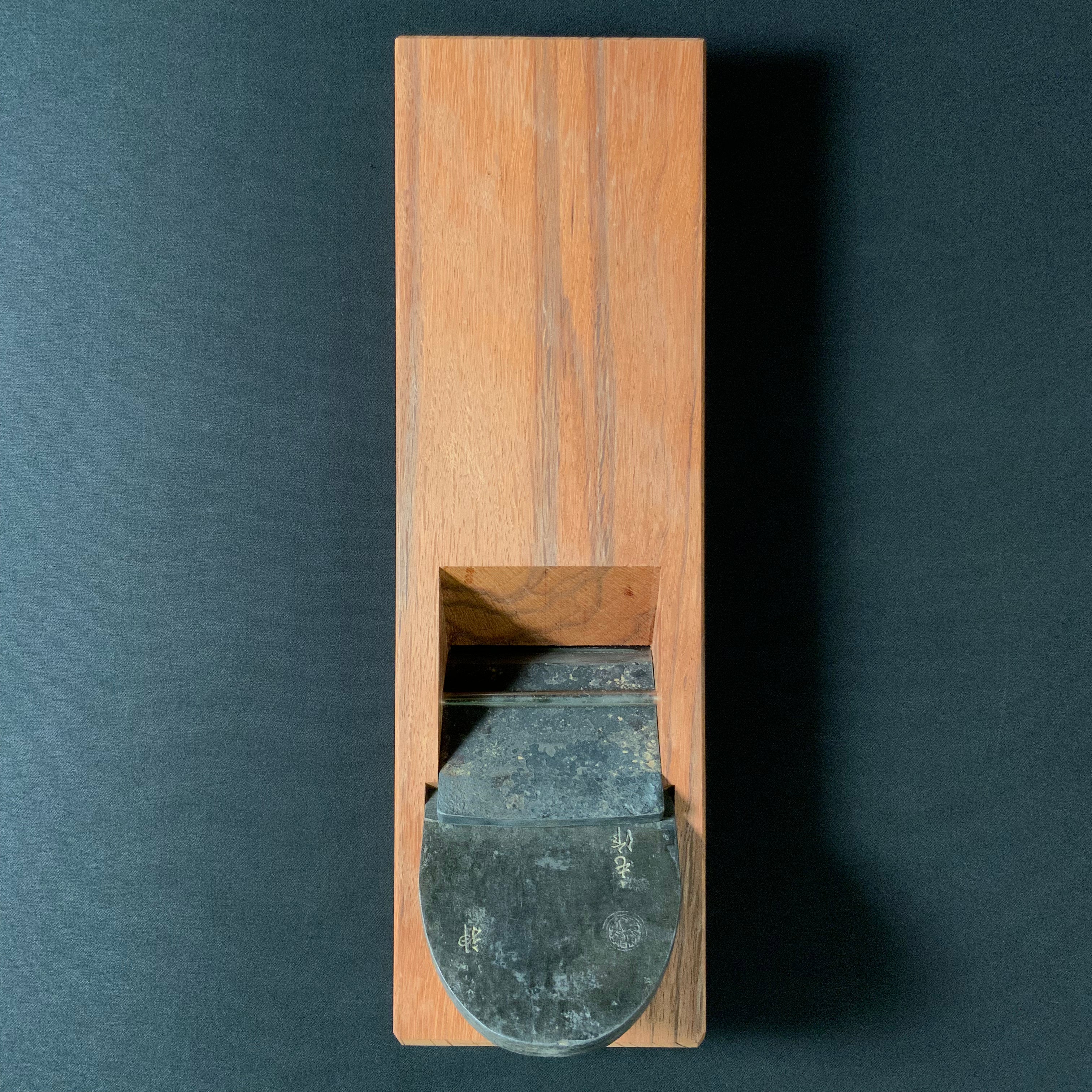 Old stock Mosaku Kandakikuo Plane (Kanna) 掘出し物 も作 神田規久夫 仕上鉋 70mm