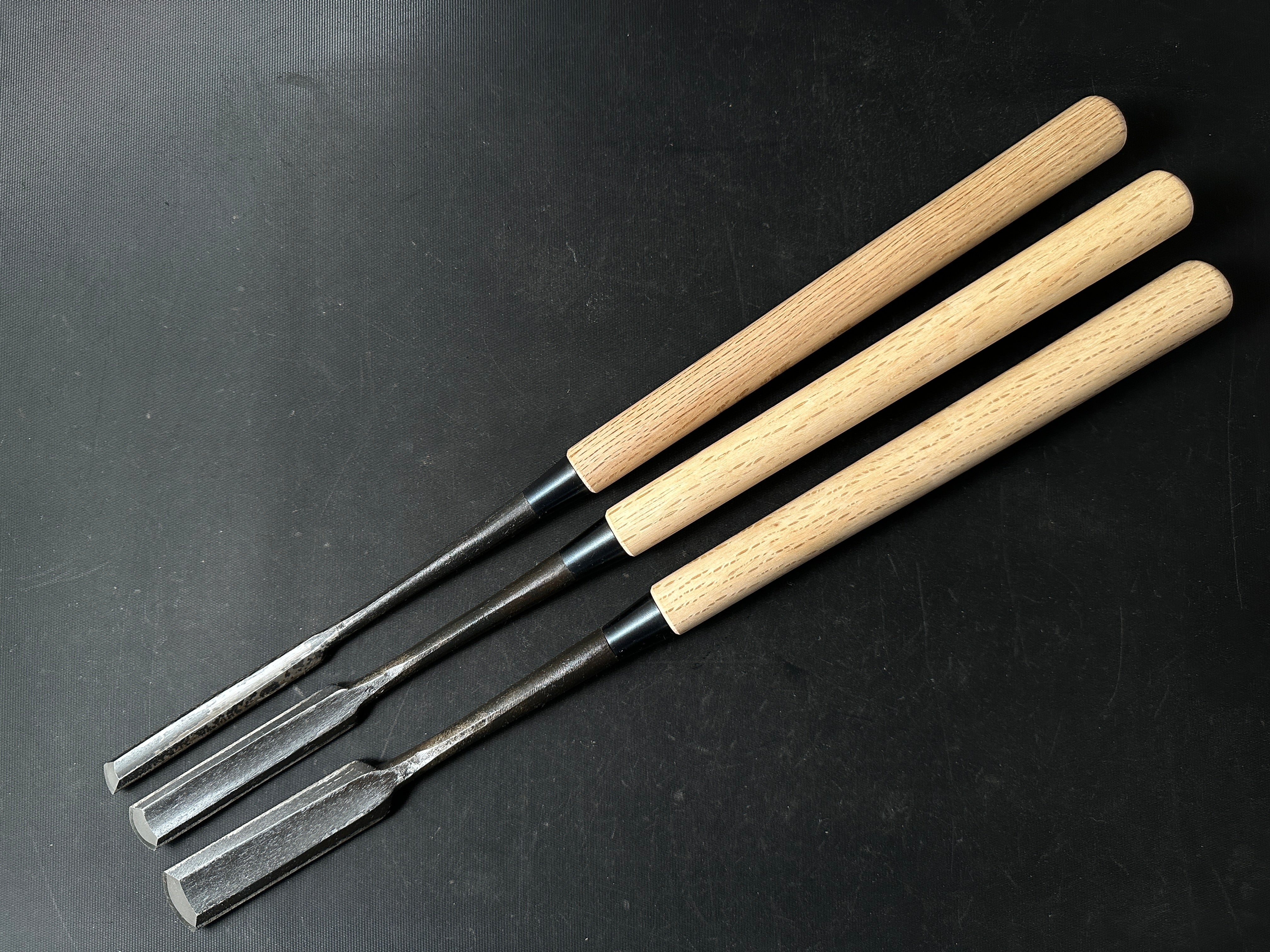 Old stock Kanetake Early works Sotomaru Paring chisels by Takahashi Norikazu 掘出し物 高橋典三作 カネ武 外丸薄鑿 白紙鋼
