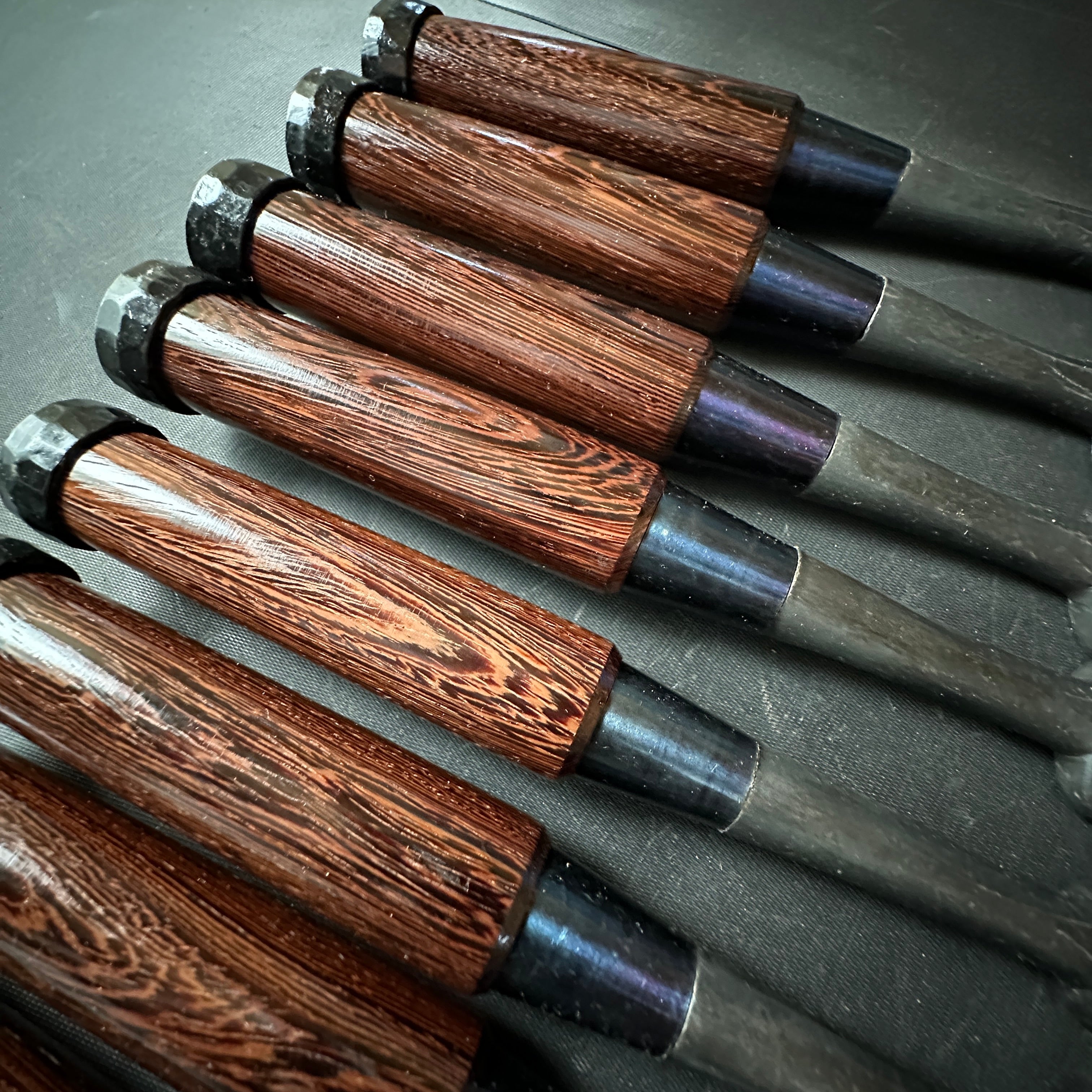 Sukemaru Bench chisels set #2 by Usui Yoshio with Cassia siamea handle 四代助丸 碓氷淑郎 追入組鑿 タガヤサン柄 Oirenomi