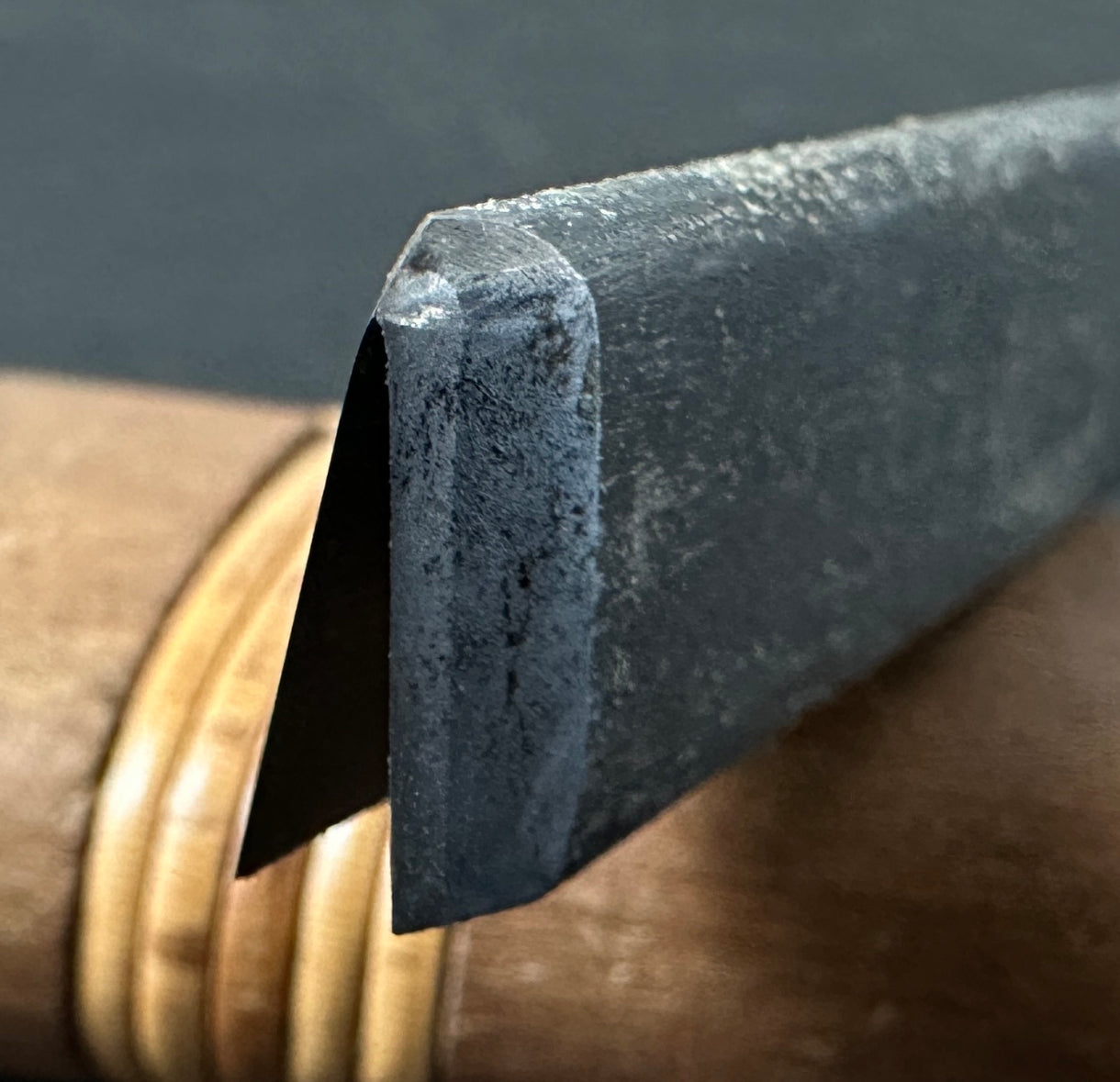 Ha Kanna Kumiko Kanna with white steel by Muneaki 葉鉋 組子用 ゴマガラ鉋 15° 猪本台 宗秋刃