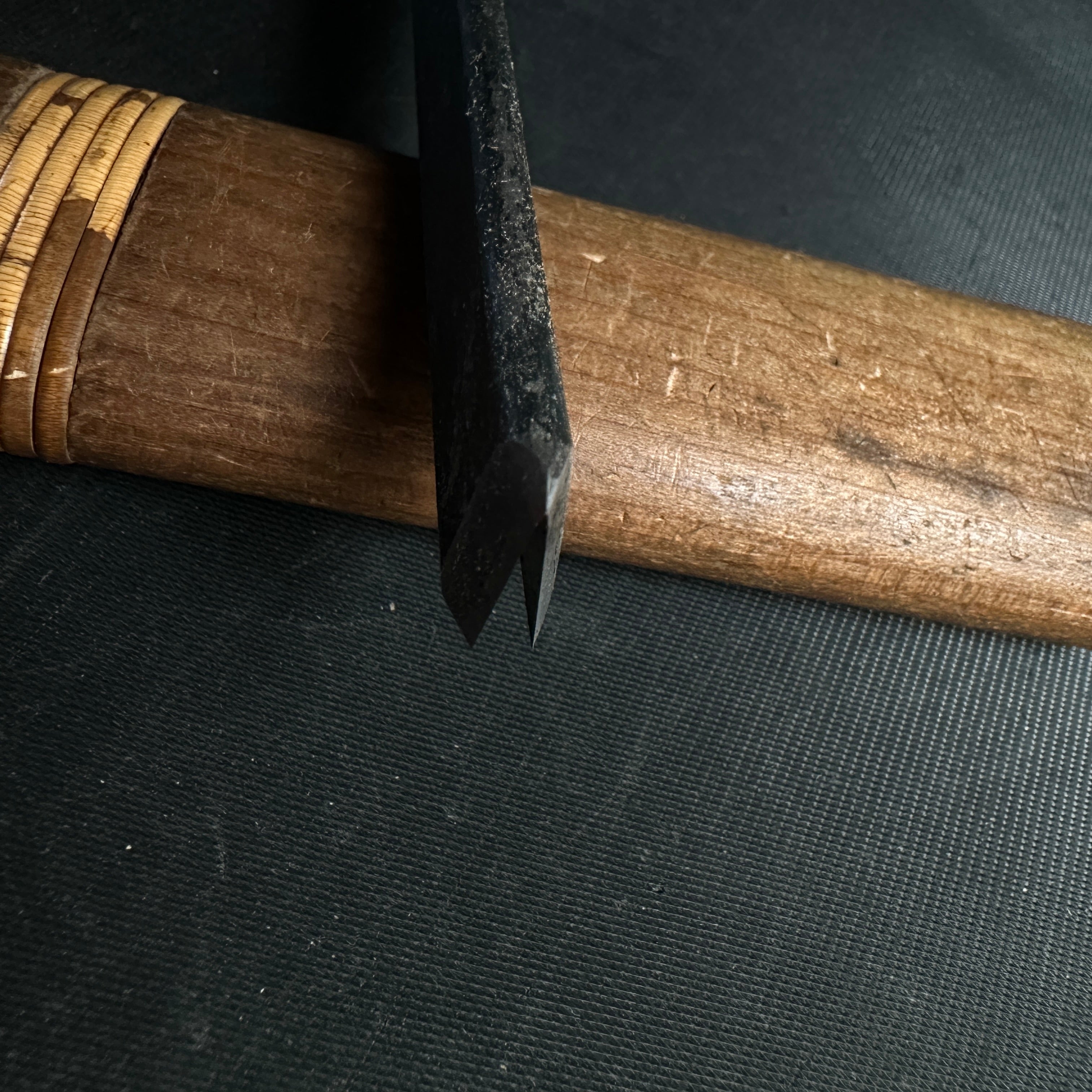 Ha Kanna Kumiko Kanna with white steel by Muneaki 葉鉋 組子用 ゴマガラ鉋 15° 猪本台 宗秋刃