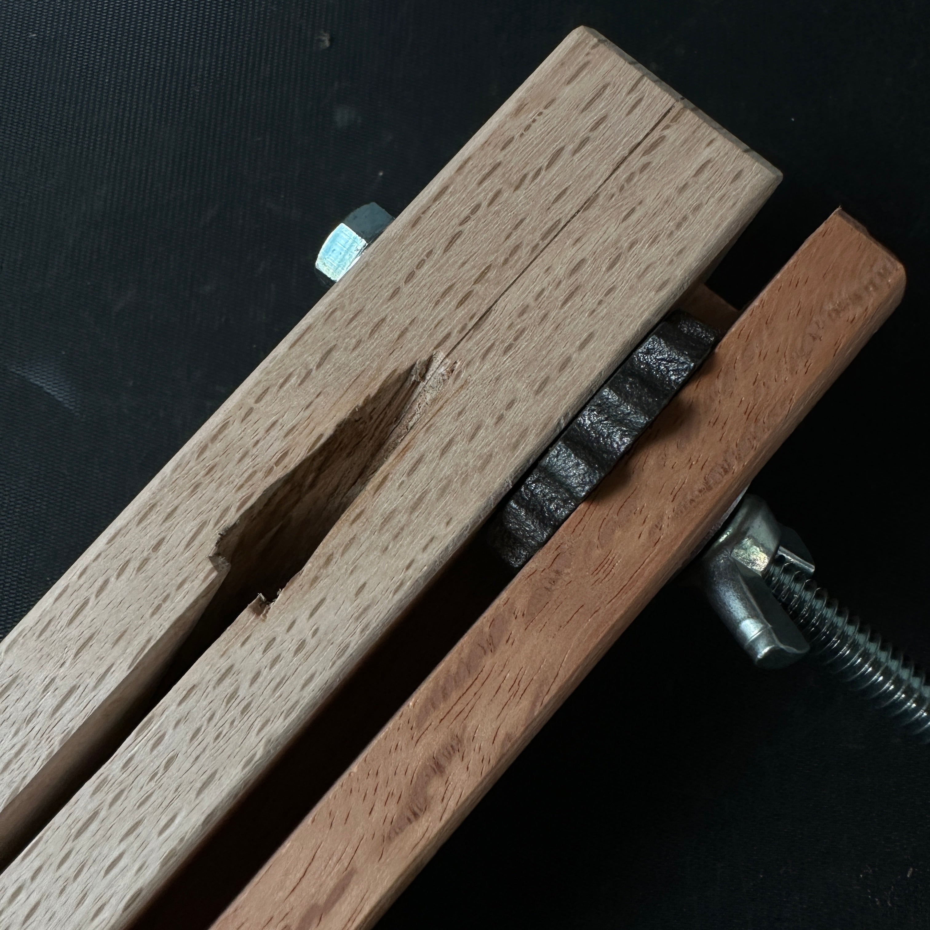 Ha Kanna Kumiko Kanna with white steel by Muneaki 葉鉋 組子用 ゴマガラ鉋 15° 猪本台 宗秋刃