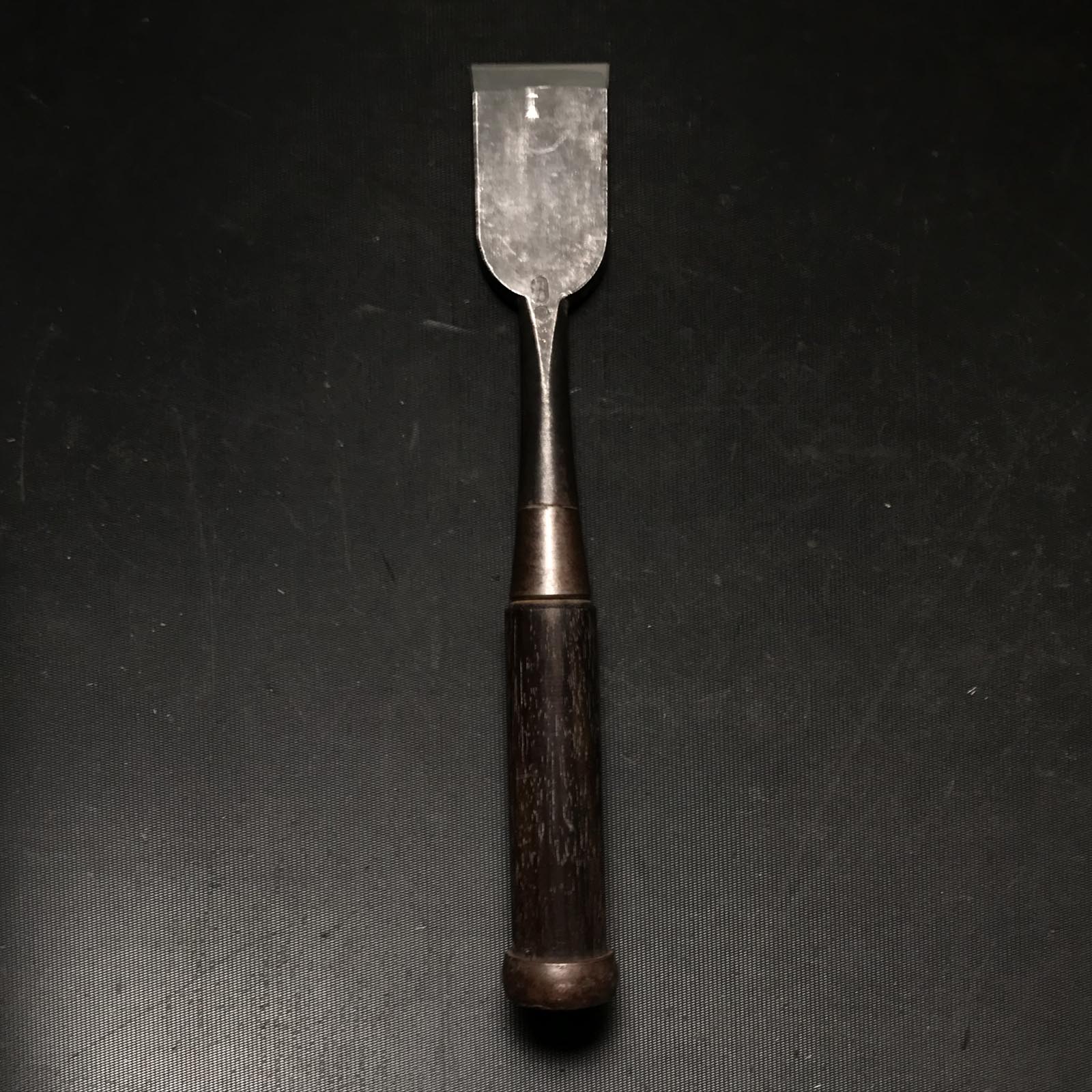 Used Sukechika Bench chisels by Tokyo smith 掘出し物 助近 藤倉萬之助作 追入鑿 30mm