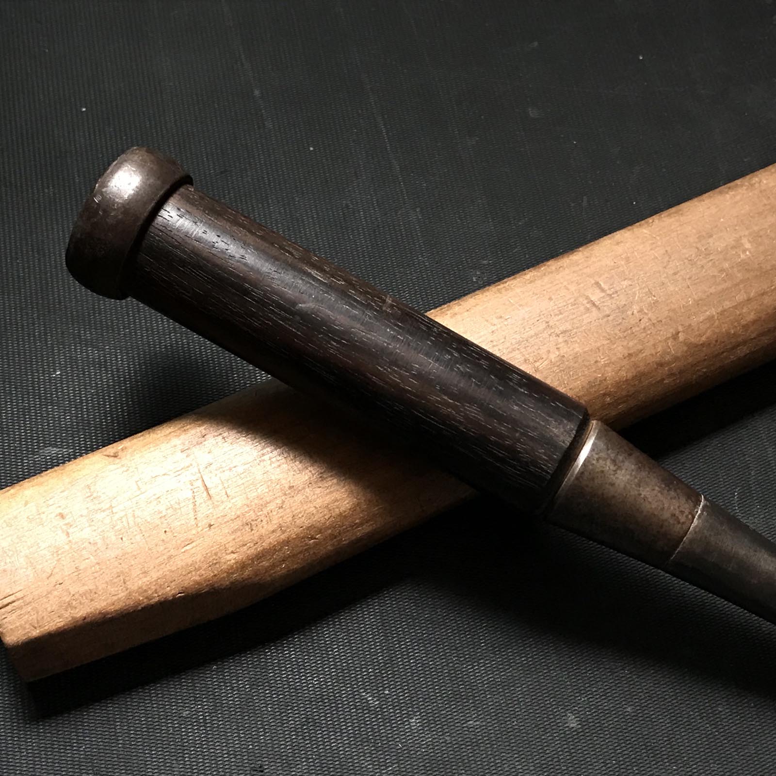 Used Sukechika Bench chisels by Tokyo smith 掘出し物 助近 藤倉萬之助作 追入鑿 30mm