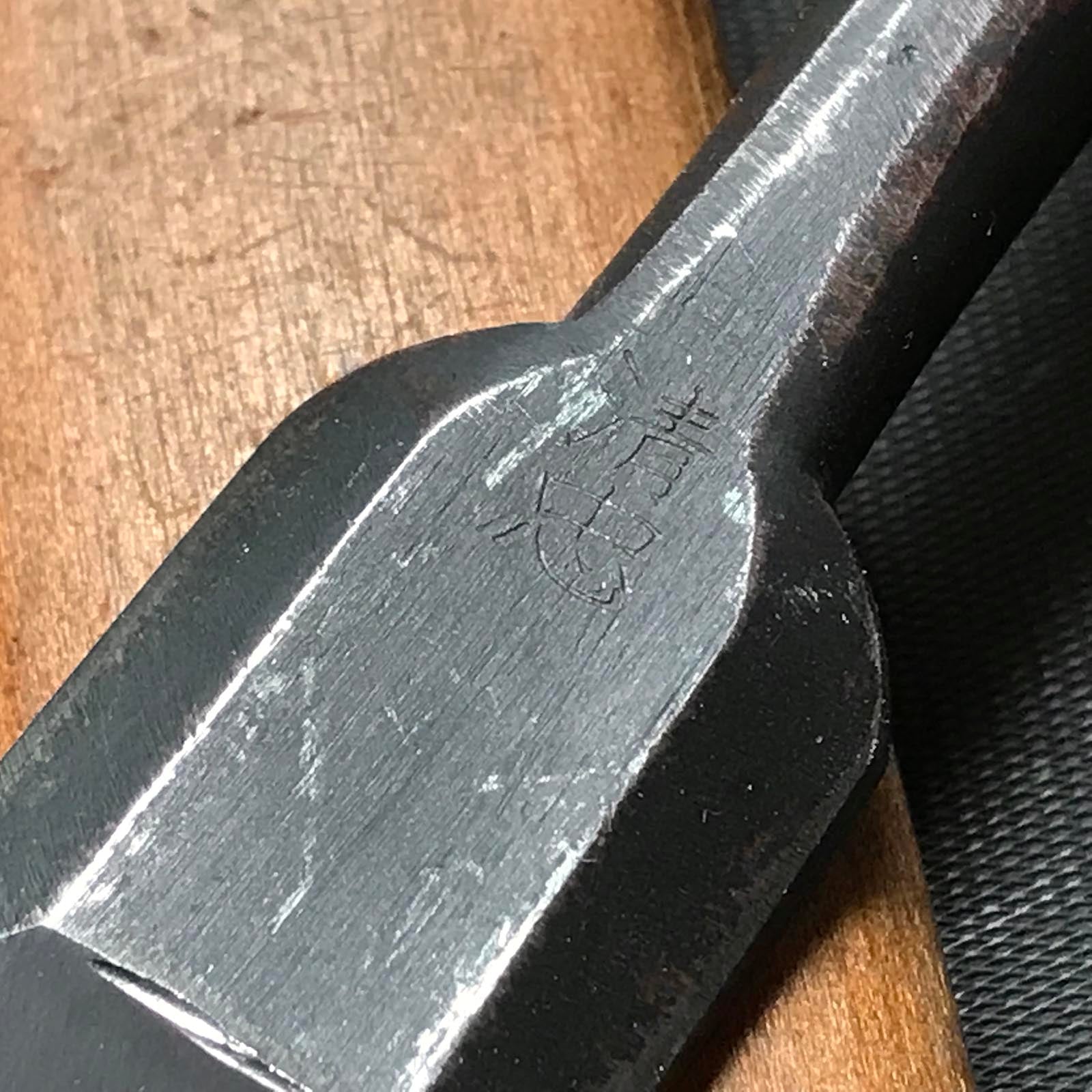Used Kiyotada Bench chisels by Shimamura Kouzaburou 嶋村幸三郎作 清忠 追入鑿 Oirenomi 24mm