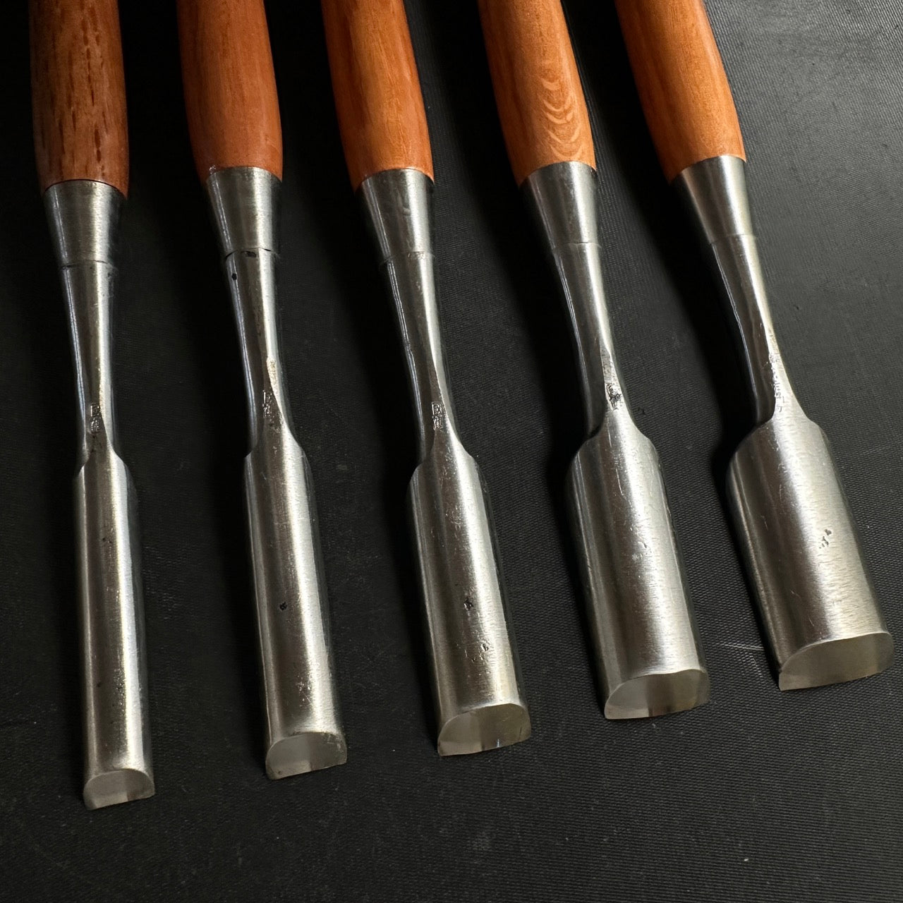 Kunitsuru Uchi maru chisels 5-piece set with white steel 掘出し物 國鶴 内丸組鑿 5本組