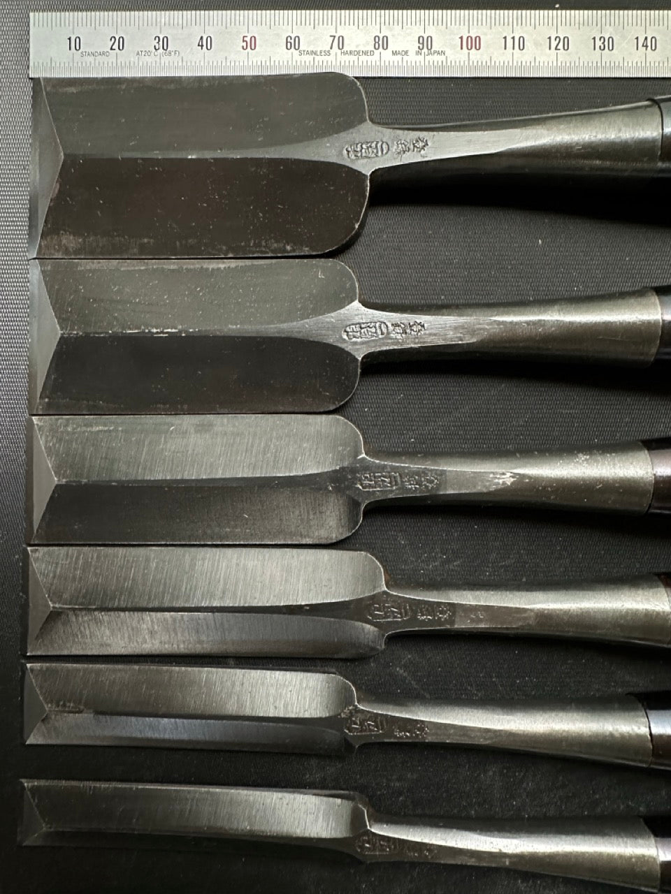 Fujihiro Dovetail chisels set by Chuutarou Imai made-to-measure (custom-made) article 今井忠太郎作 二治弘 別注 鎬追入組鑿 Shinoginomi