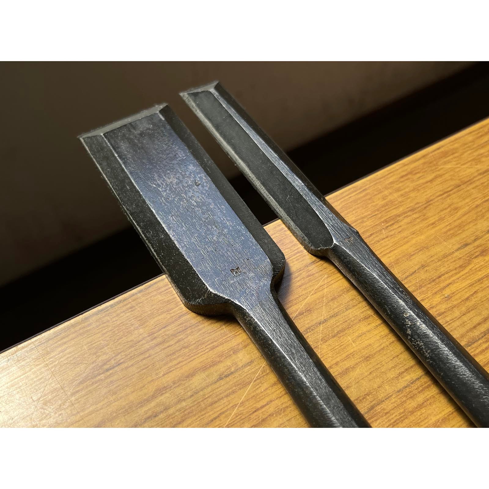 旧在庫 菊弘丸 鑿セット(大月のみ、本月のみ) 掘り出し物 菊弘丸 本突き組鑿 48,24mm