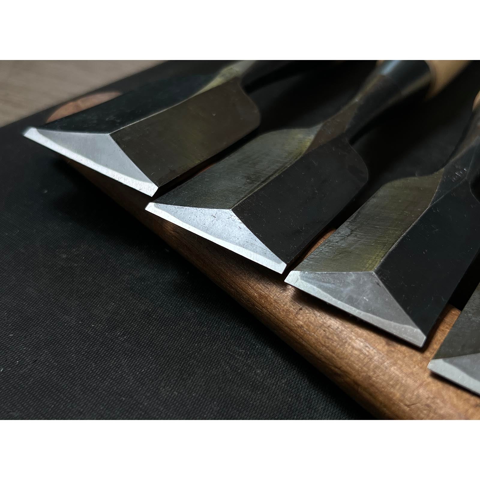 Ouchi Dovetail chisels set by Ouchi 4th generation 四代目大内俊明作 宗家大内 鎬追入組鑿 Oirenomi