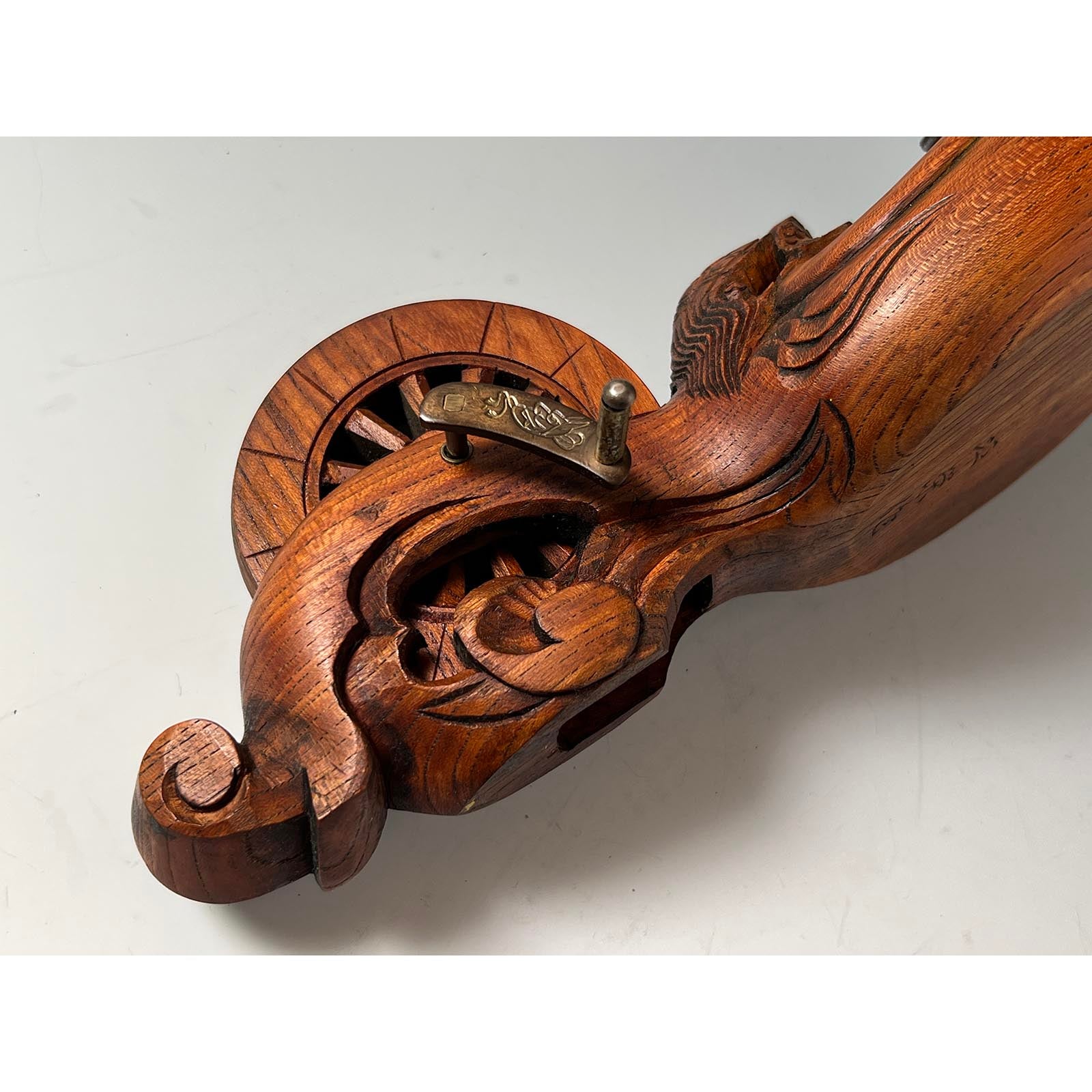 #ST47 Japanese Carpenter Ink Pot Traditional Measuring Tools Sumitsubo by Tsuboe 坪栄作 亀 墨壺 欅 255mm