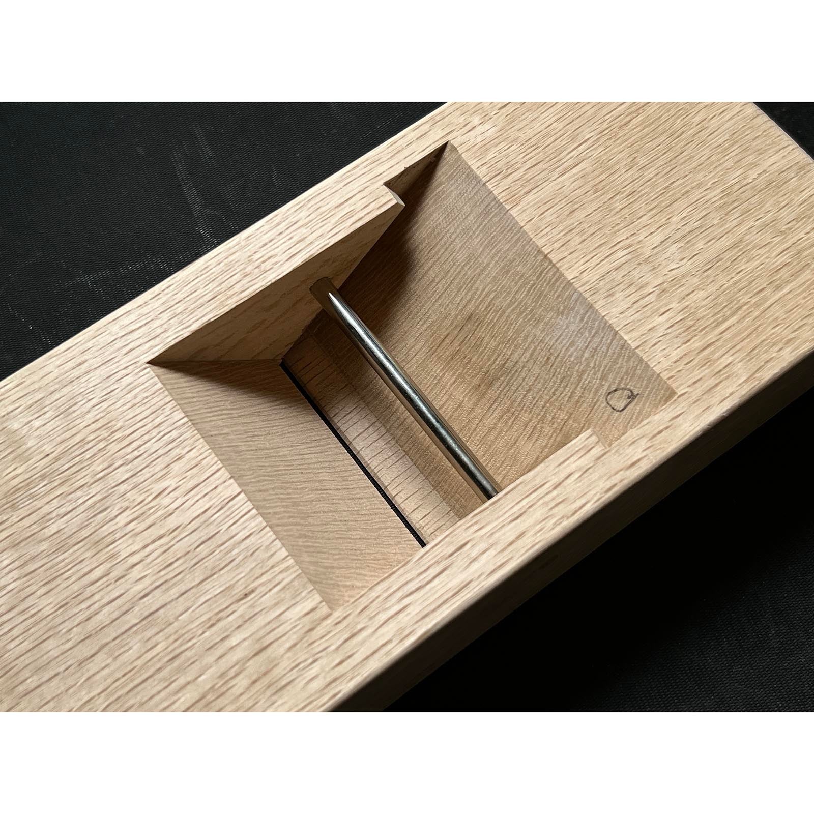 Rankiku Smoothing Plane (Kanna) by Chiyotsuru Sadahide 3rd generation 三代目千代鶴貞秀 仕上げ鉋 乱菊 70mm