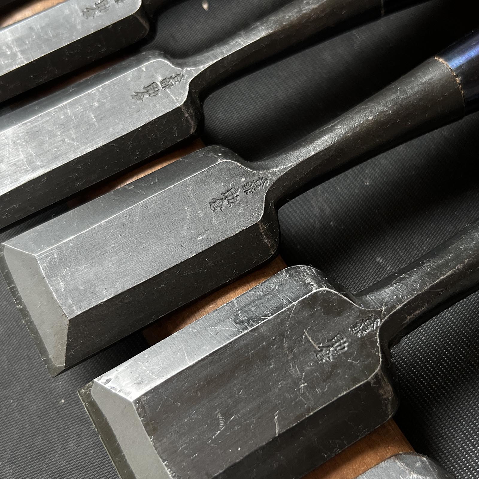 Sukekura Bench chisels set with White steel 助倉 追入組鑿 白紙鋼 三つ裏 Oirenomi