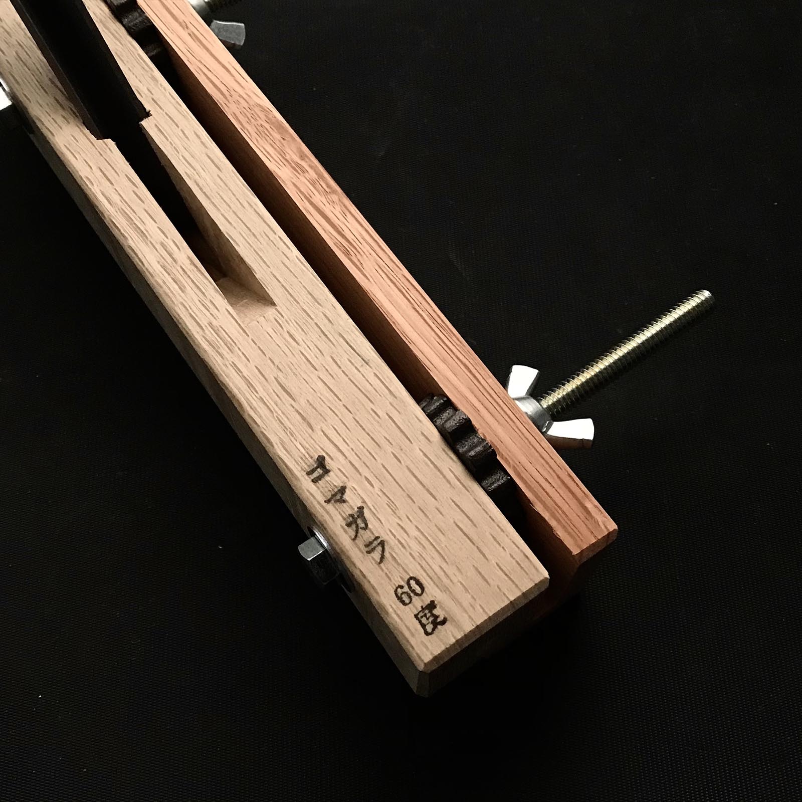 Ha Kanna Kumiko Kanna with white steel by Muneaki 葉鉋 組子用 60° 猪本台 宗秋刃