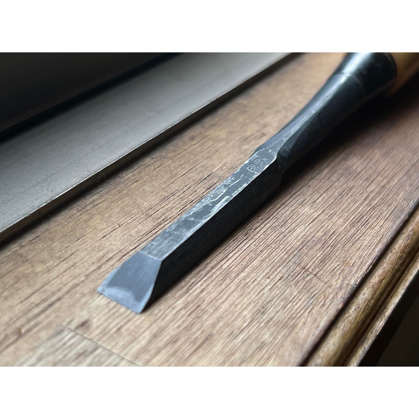 Old Stock Hidari Ichihiro Bench chisels set by Ichihiro 3rd Generations 掘出し物  左市弘10本組 追入組鑿 黄楊柄 Oirenomi