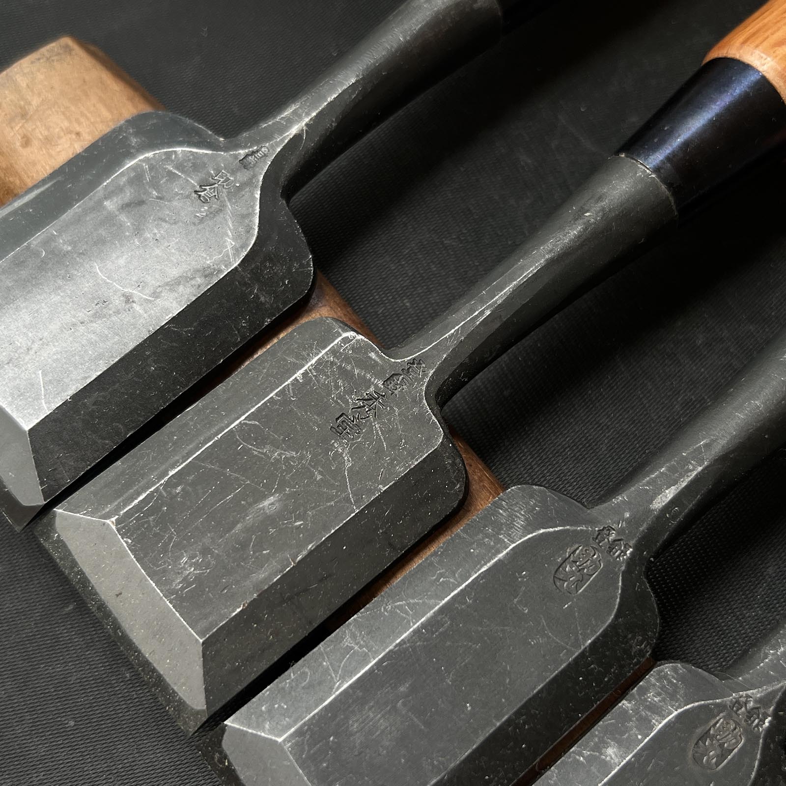 #M121 Mixed set for beginner Bench chisels set by unknown smith バラ鑿合わせ 初心者におすすめ 追入組鑿 作者不明 Oirenomi