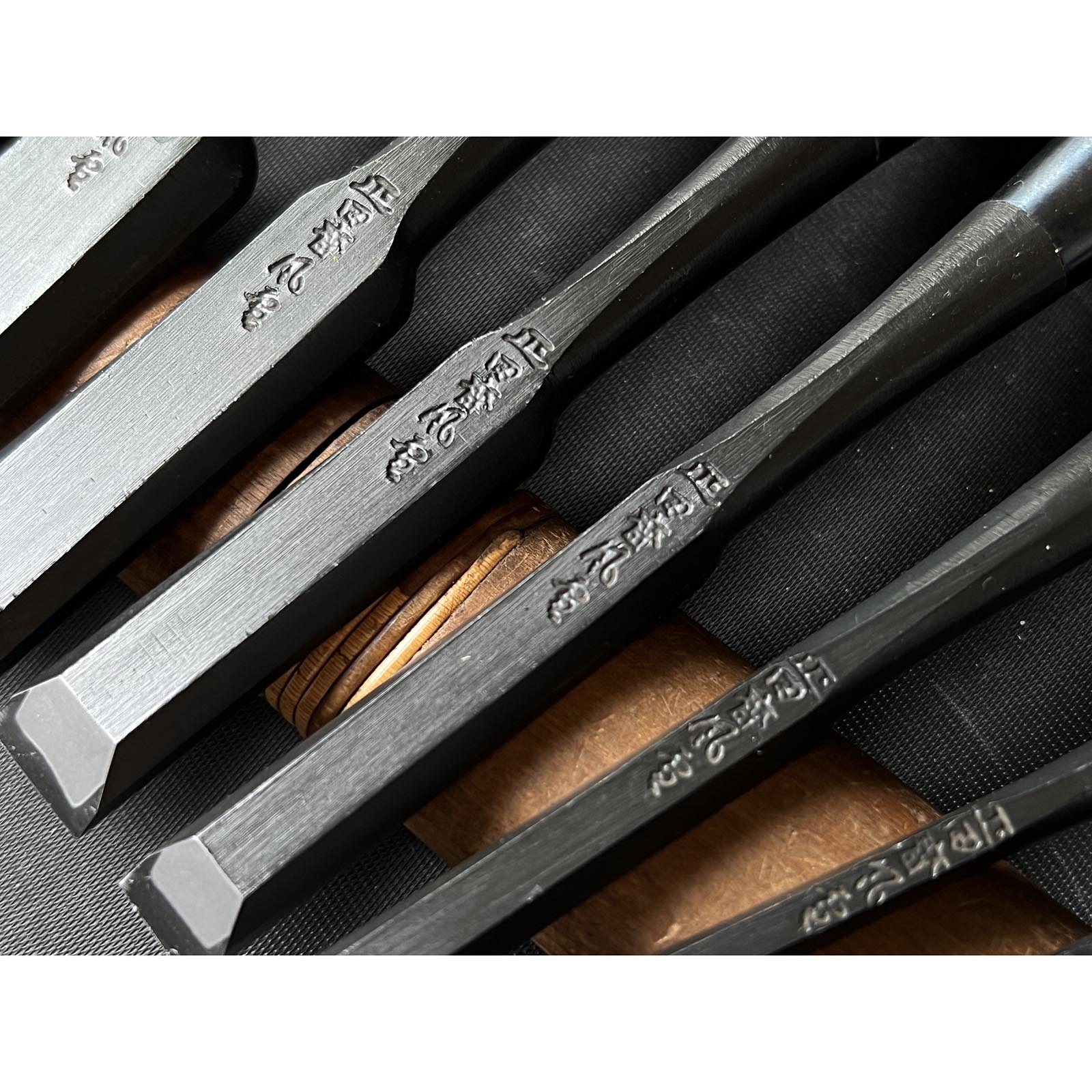 Tasai Fusetsu Bench chisels set (Oirenomi) with wooden box 田斎風雪作 追入組鑿 桐箱付