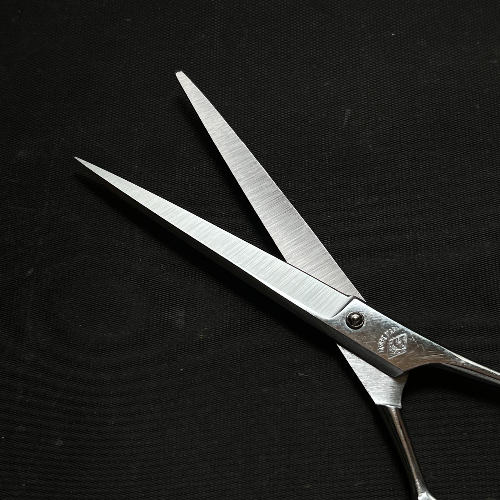 Old stock TORI Japanese Barber scissors 掘出し物 東利 散髪鋏