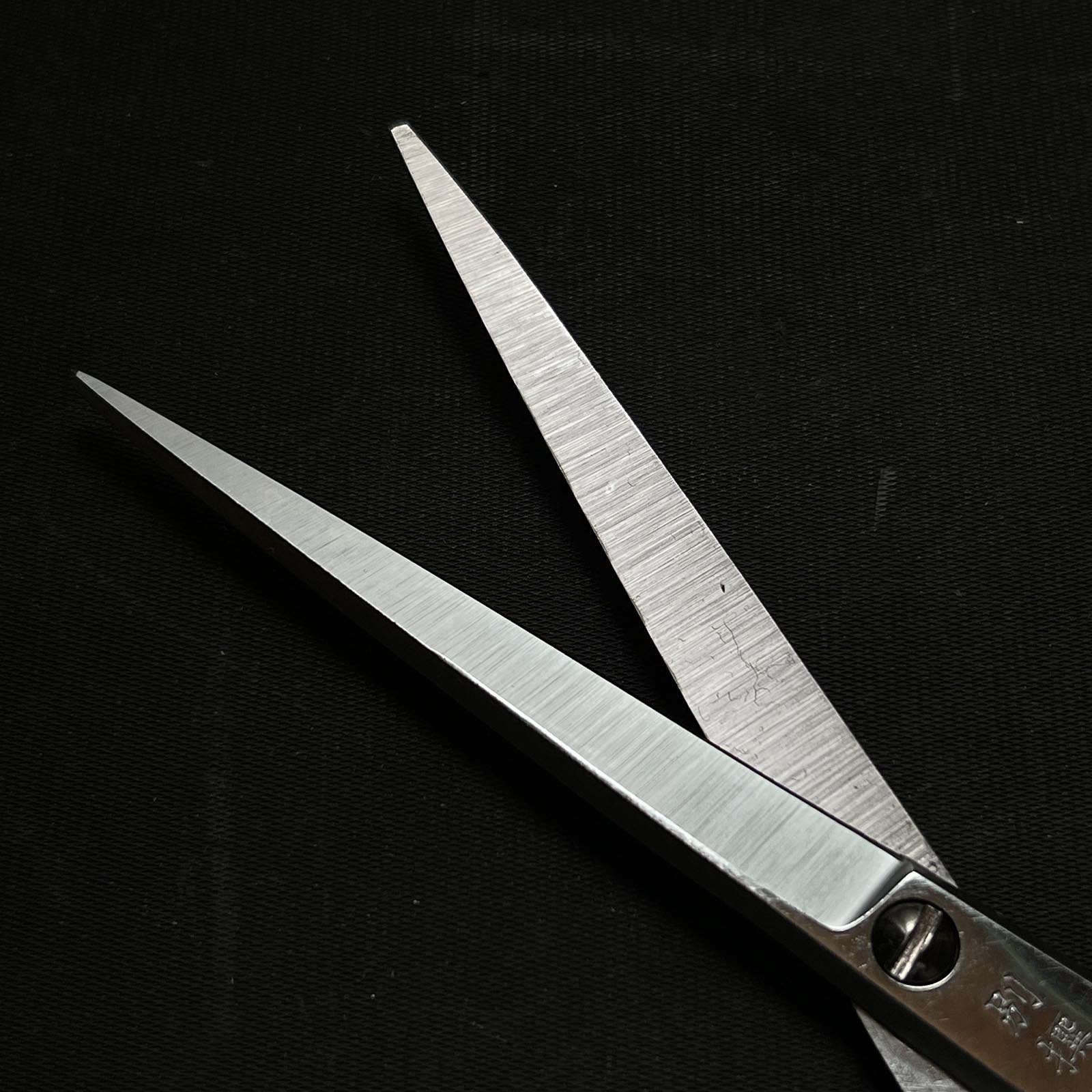 Old stock TORI Japanese Barber scissors 掘出し物 東利 散髪鋏