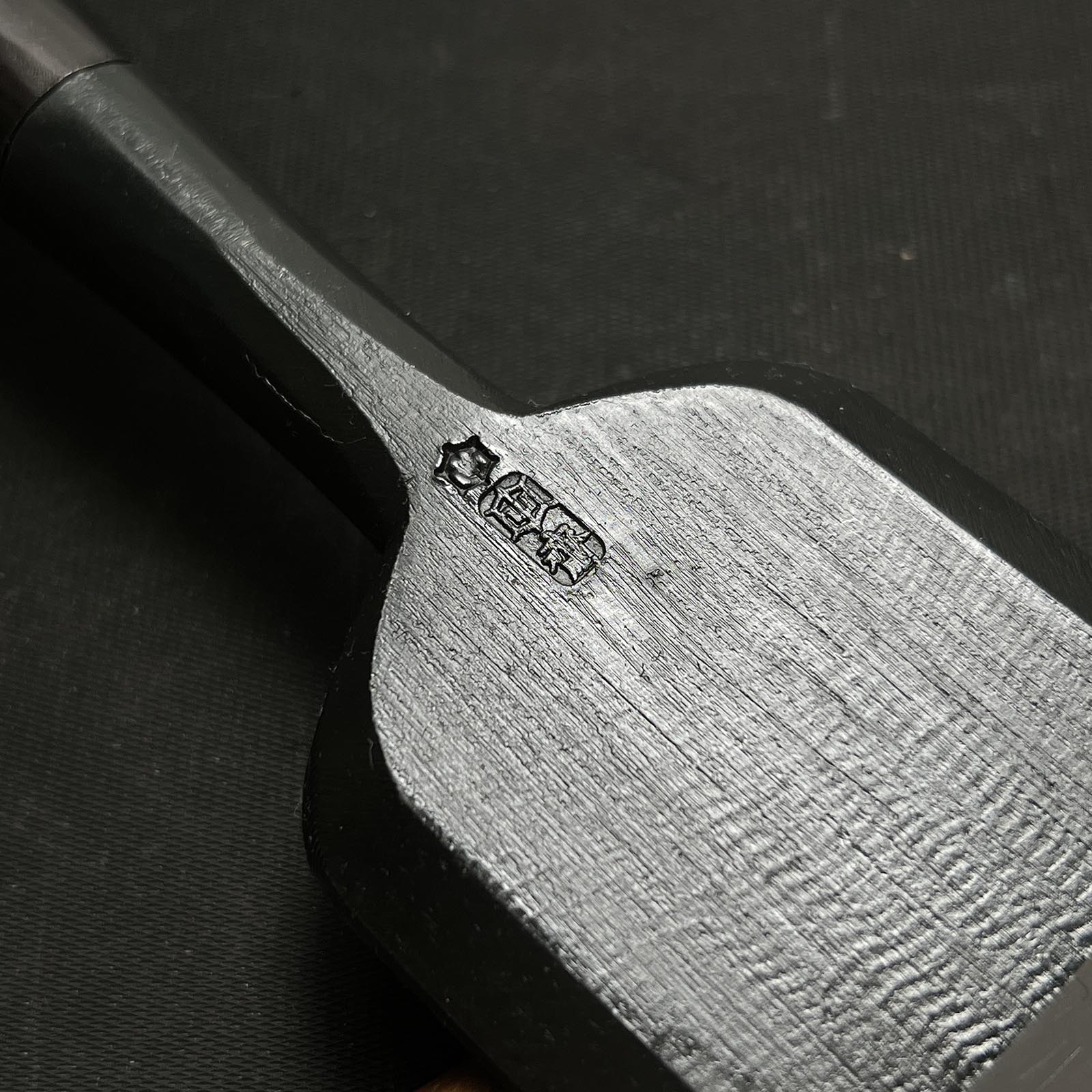Tasai Bench chisels (Oirenomi) with blue steel 田斎作 黒仕上 追入鑿 54mm