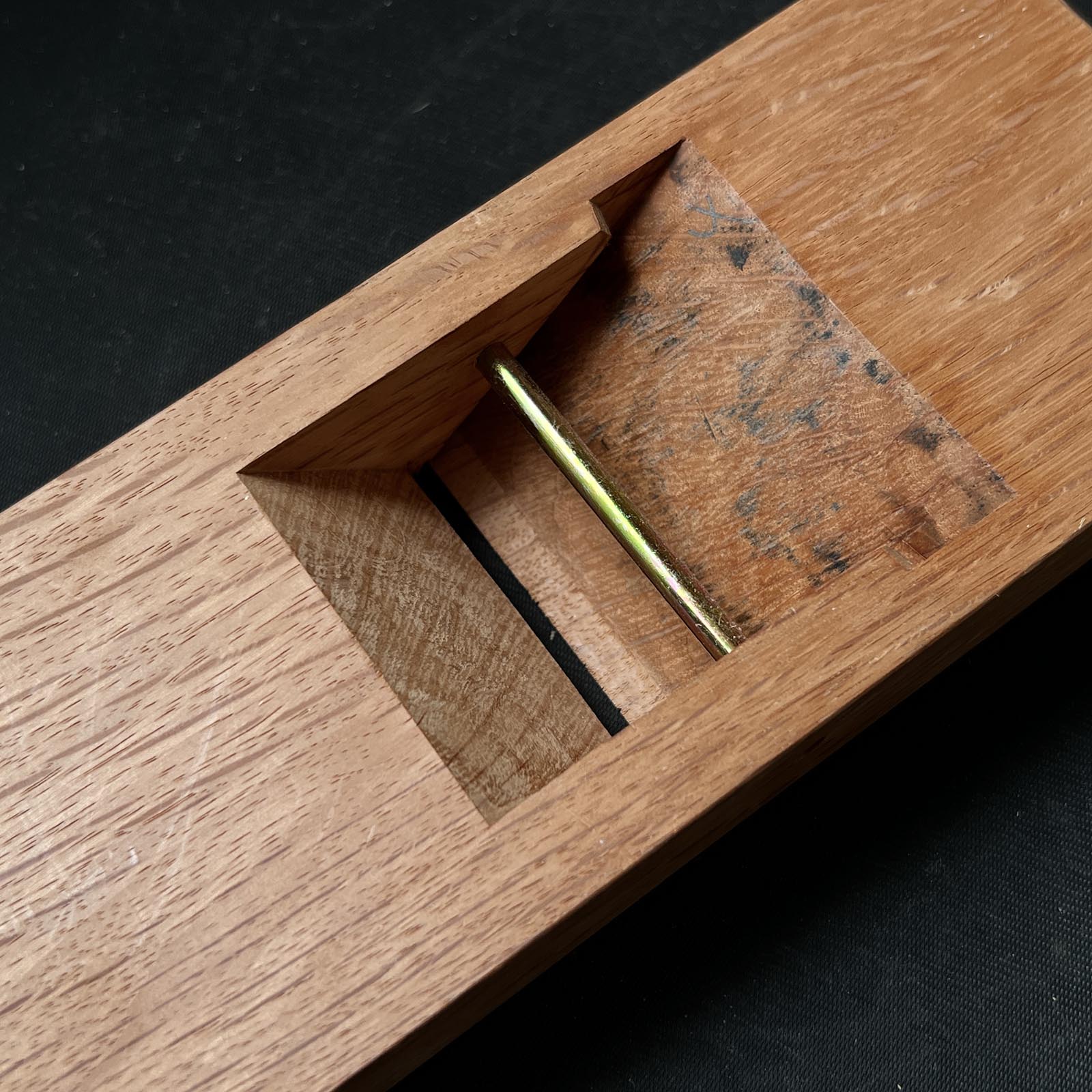 Shipping free! Ready to use Kisaku Smoothing Plane(Kanna) by Seisuke Mizuno 初心者におすすめ 直ぐ使い 水野清介作 キ作 仕上げ鉋 赤樫台 65mm