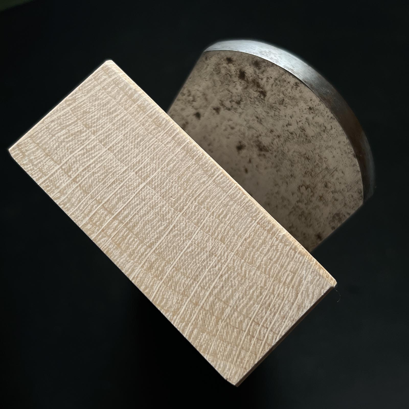 Old stock Kaigetsudo Yoshiyoshi Smoothing Plane (Kanna) with Koyoshiya dai 掘出し物 懐月堂 義義 仕上げ鉋 65mm