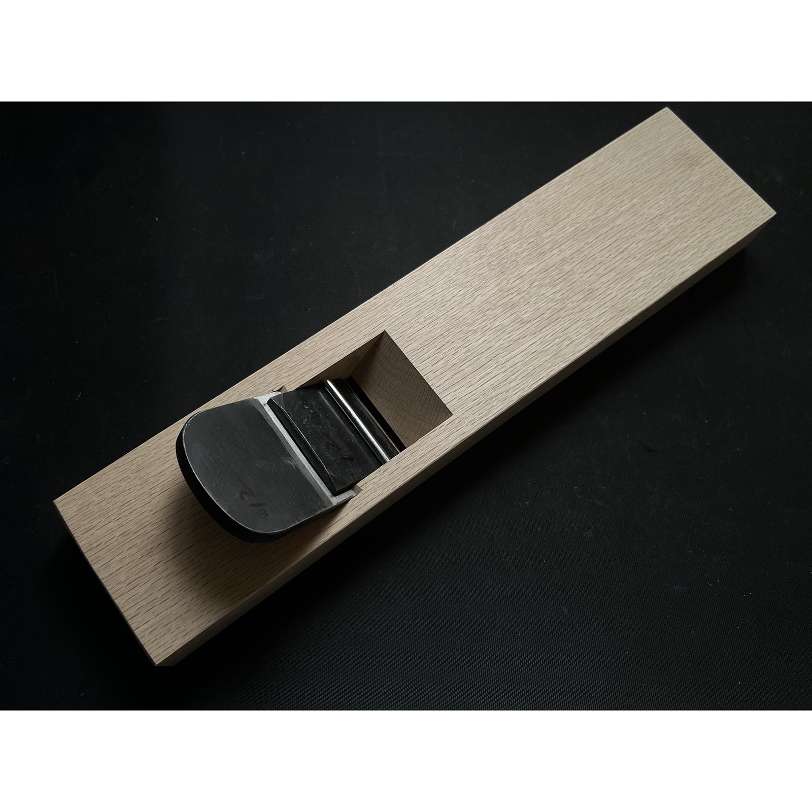 Old stock Kabazawa Sagoro Long body Plane (Nagadai-Kanna) with Koyoshiya dai 掘出し物 椛澤三五郎作 長台鉋 小吉屋台 65mm