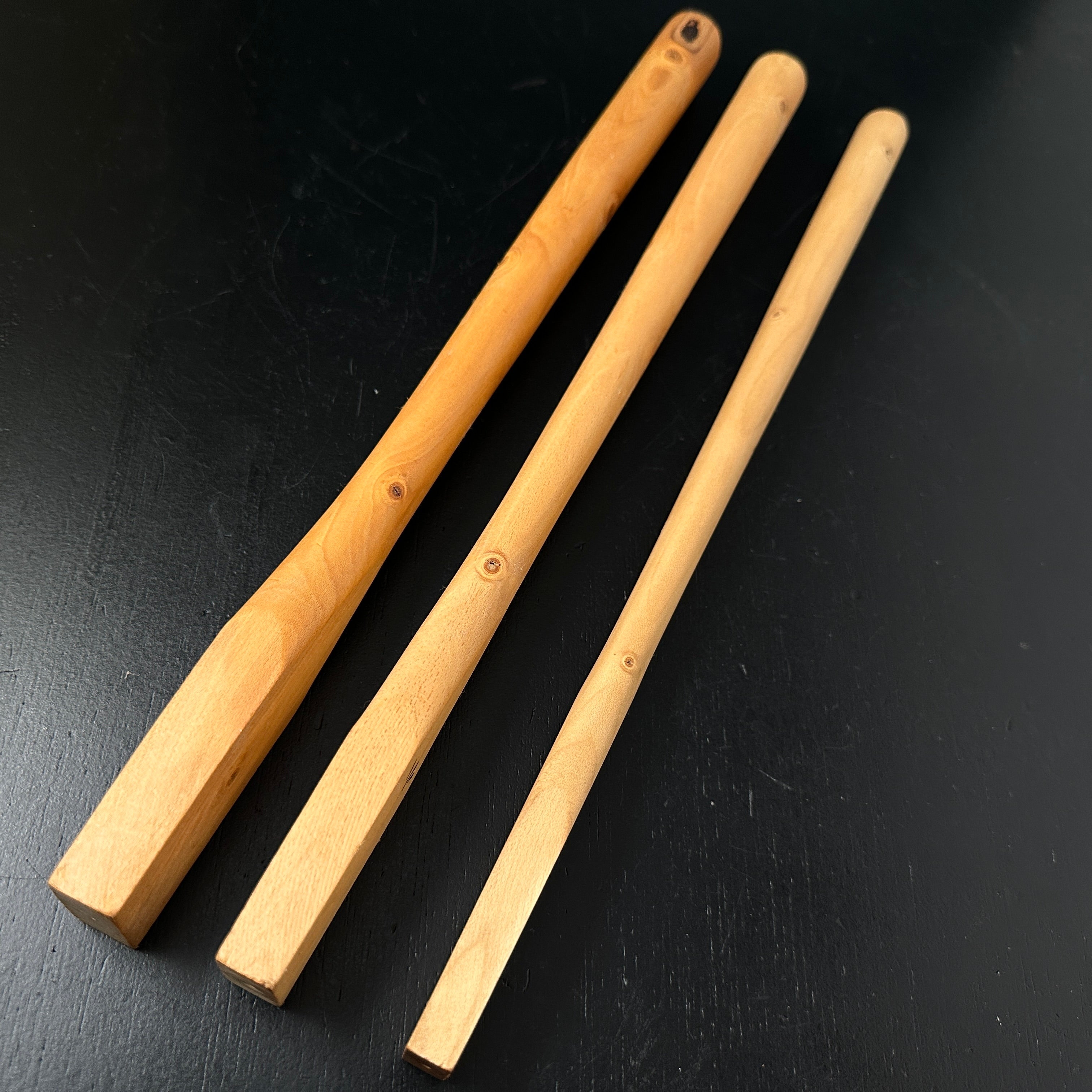 Japanese Gumi hammer handles Common type (oleaster) グミ(胡頽子)玄能柄 普通型 芯持ち一本物