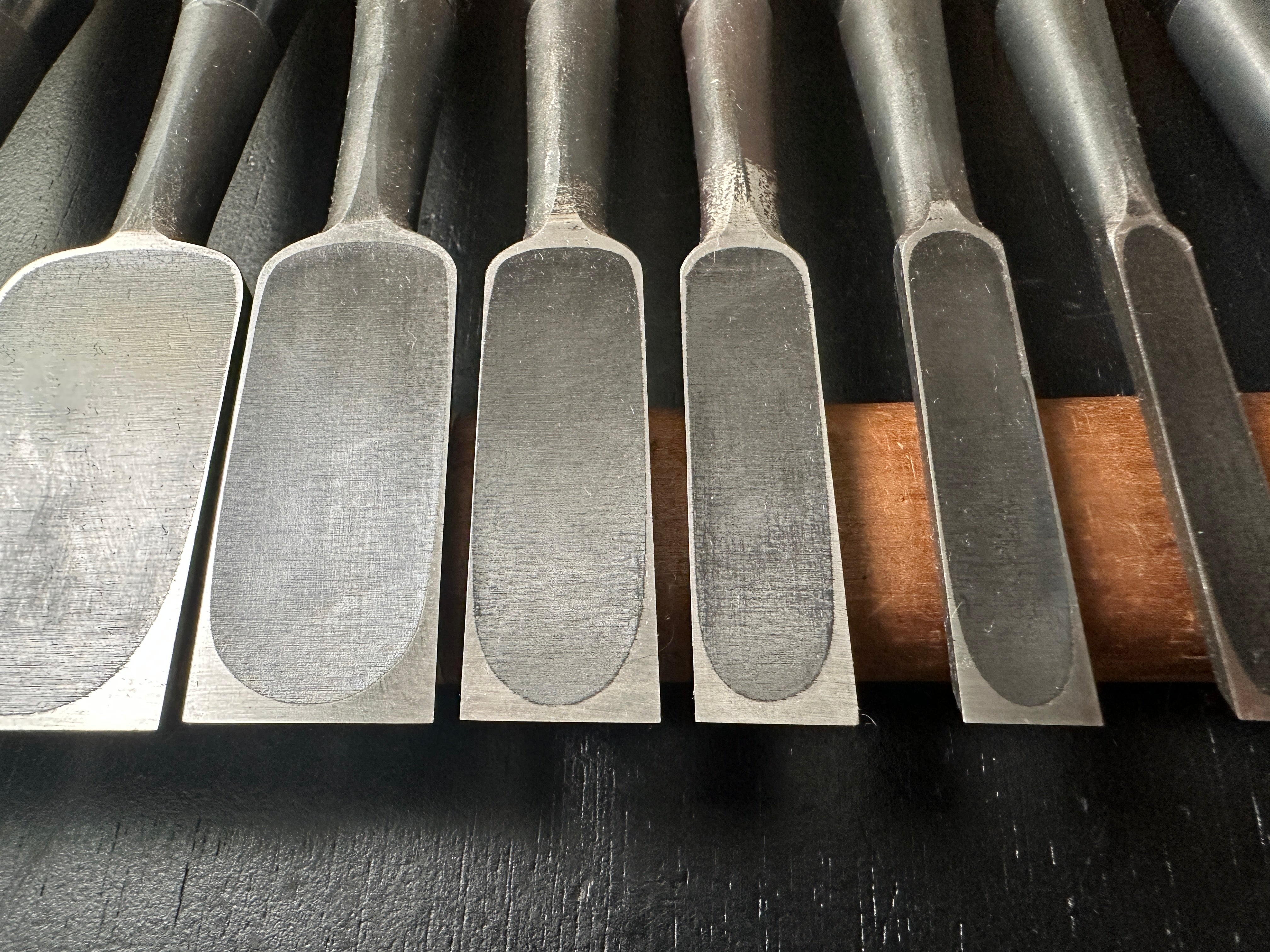 Kiyohisa Bench chisels set by Watanabe Kiyoe with White Oak Handle 渡辺清栄作 清久 追入鑿 10本組 白樫柄 Oirenomi