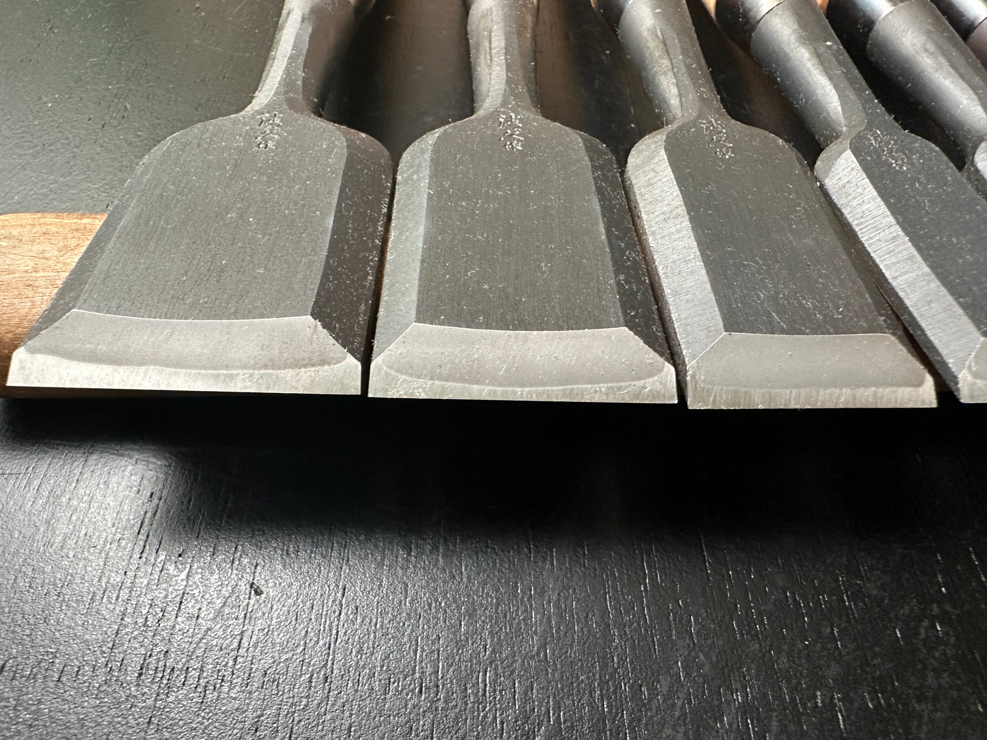 Kiyohisa Bench chisels set by Watanabe Kiyoe with White Oak Handle 渡辺清栄作 清久 追入鑿 10本組 白樫柄 Oirenomi