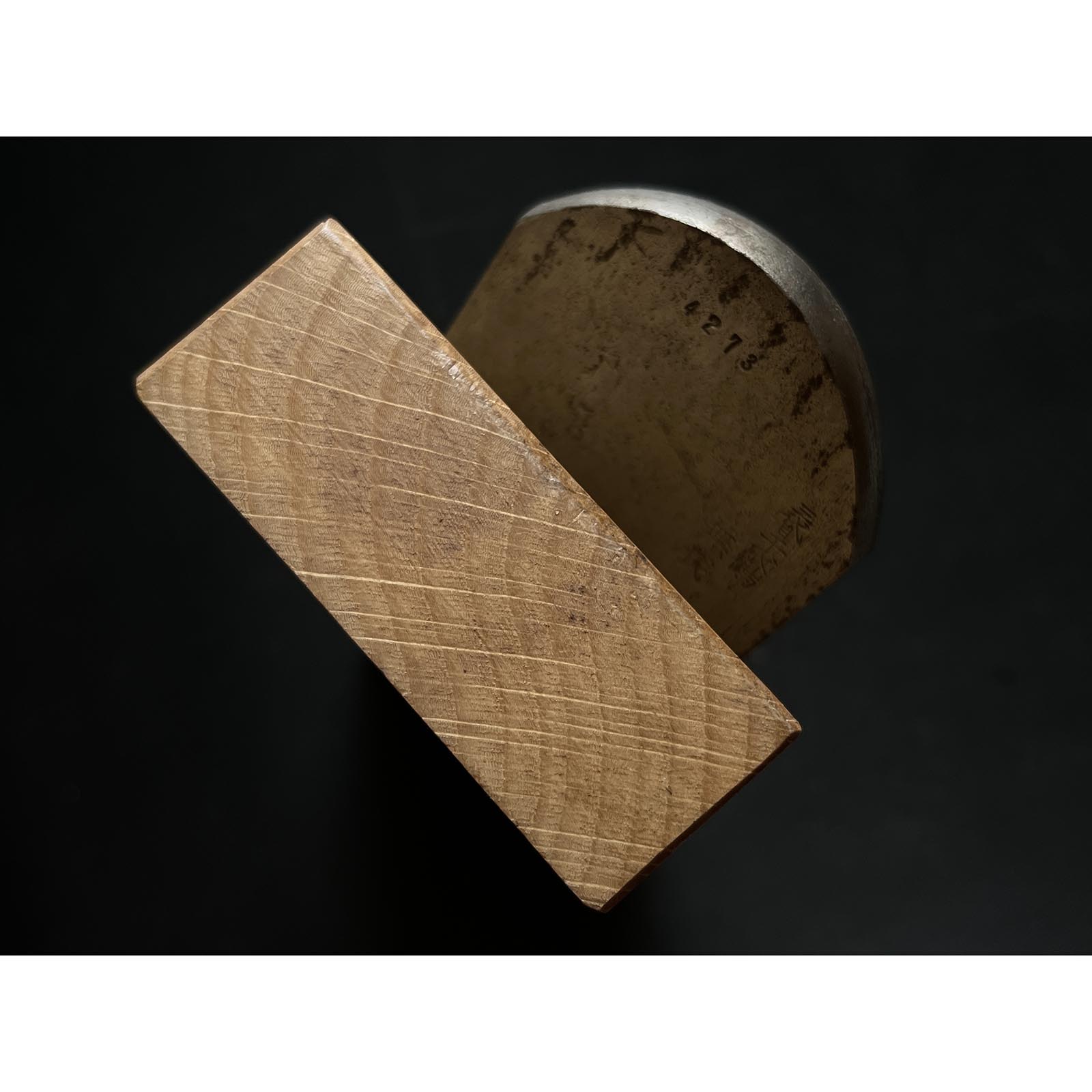 Old stock Muga Smoothing Plane (Kanna) by Chiyotsuru Nobekuni 掘出し物 千代鶴延国作 千三代 無我 仕上げ鉋 70mm