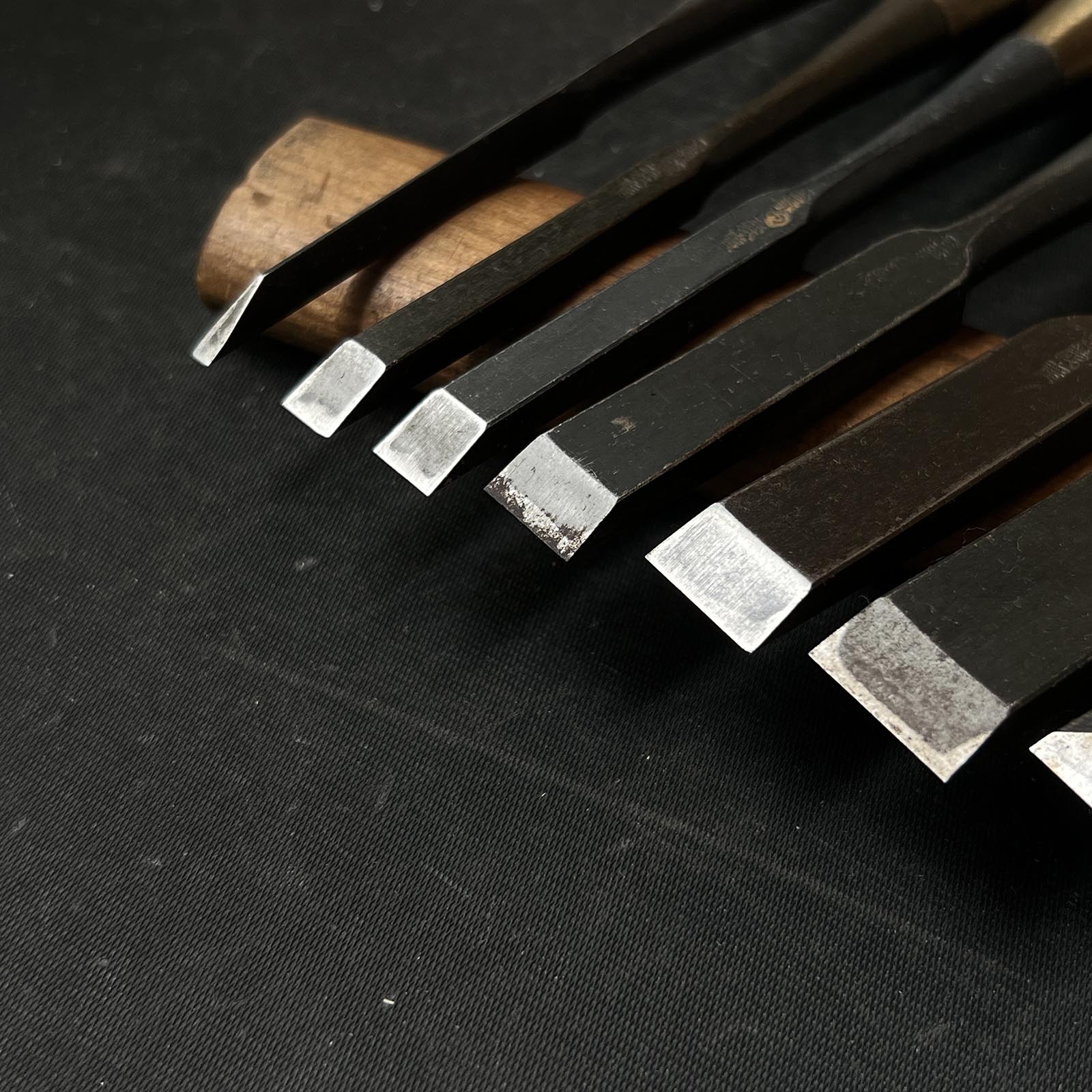 #M126 Mixed set for beginner Bench chisels set by unknown smith バラ鑿合わせ 初心者におすすめ 追入組鑿 作者不明 Oirenomi