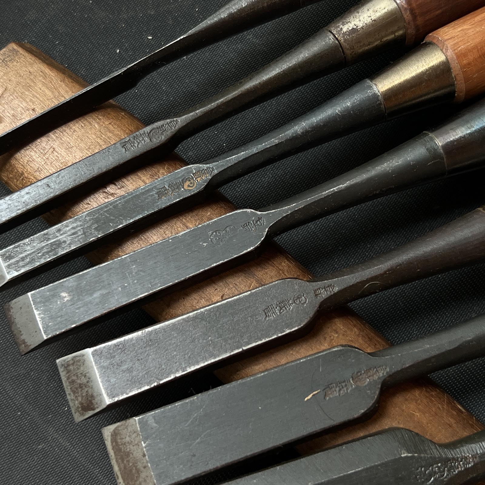 #M126 Mixed set for beginner Bench chisels set by unknown smith バラ鑿合わせ 初心者におすすめ 追入組鑿 作者不明 Oirenomi