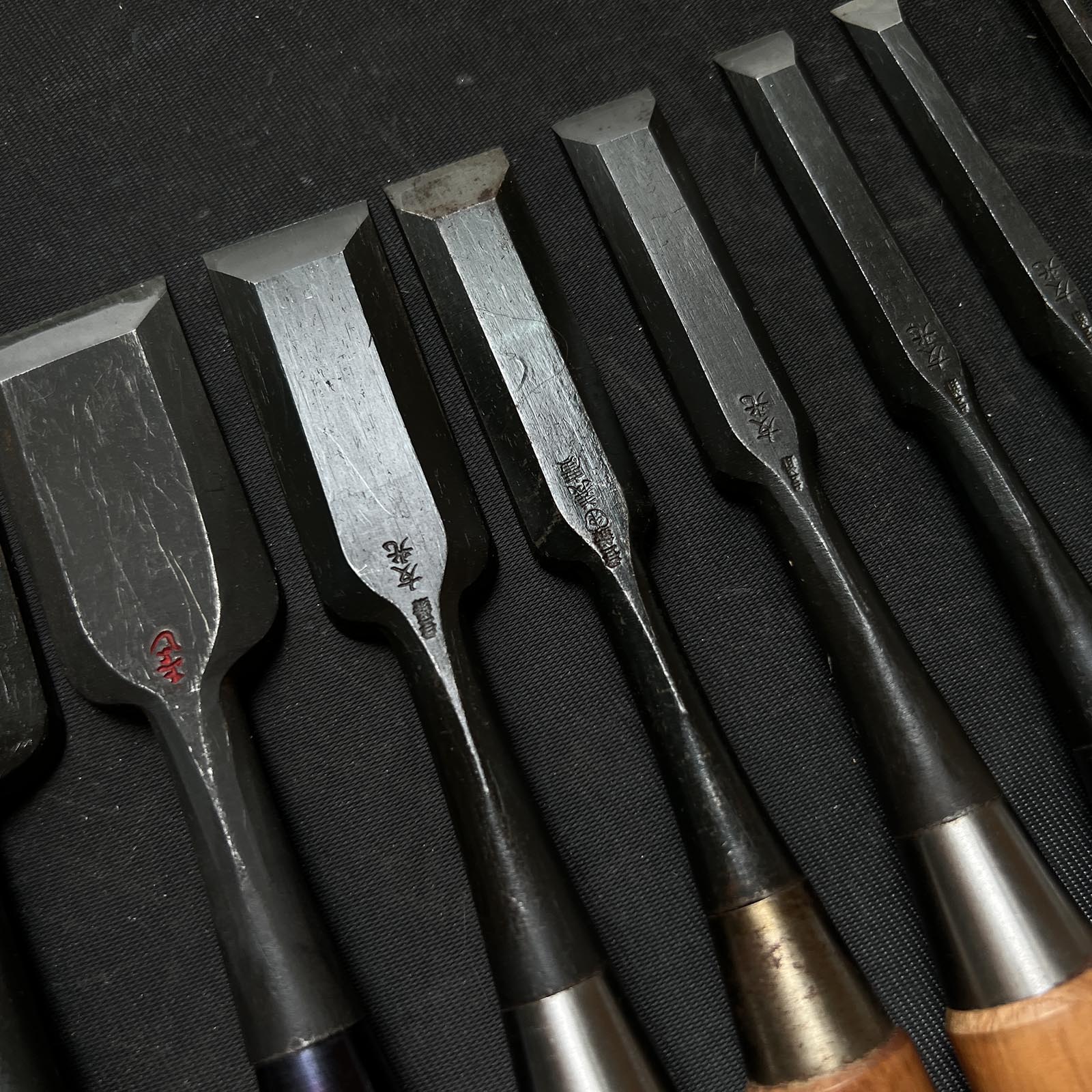 #M125 Mixed set for beginner Bench chisels set by unknown smith バラ鑿合わせ 初心者におすすめ 追入組鑿 作者不明 Oirenomi
