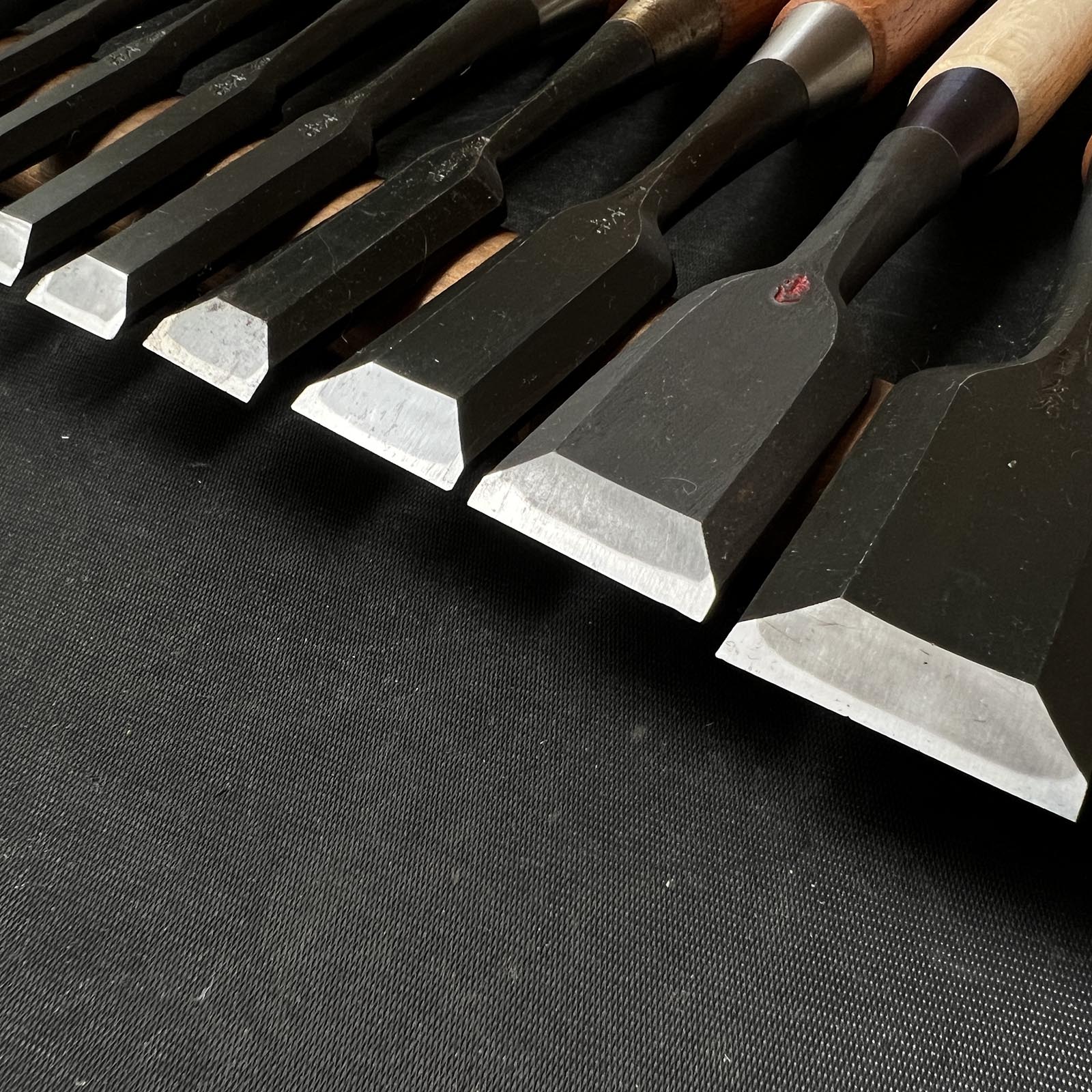 #M125 Mixed set for beginner Bench chisels set by unknown smith バラ鑿合わせ 初心者におすすめ 追入組鑿 作者不明 Oirenomi
