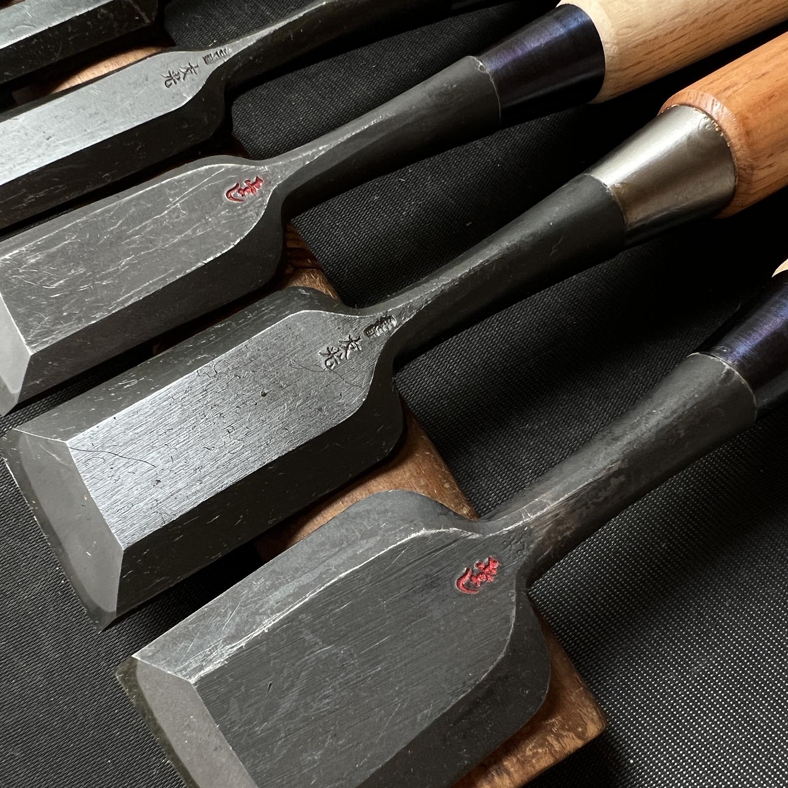 #M125 Mixed set for beginner Bench chisels set by unknown smith バラ鑿合わせ 初心者におすすめ 追入組鑿 作者不明 Oirenomi