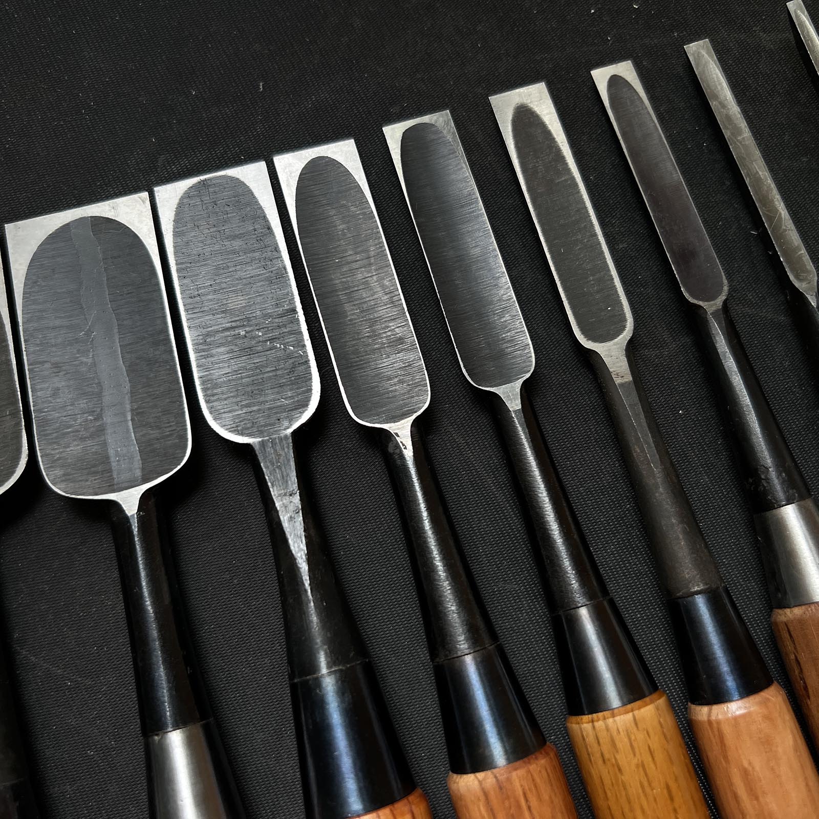 #M124 Mixed set for beginner Bench chisels set by unknown smith バラ鑿合わせ 初心者におすすめ 追入組鑿 作者不明 Oirenomi