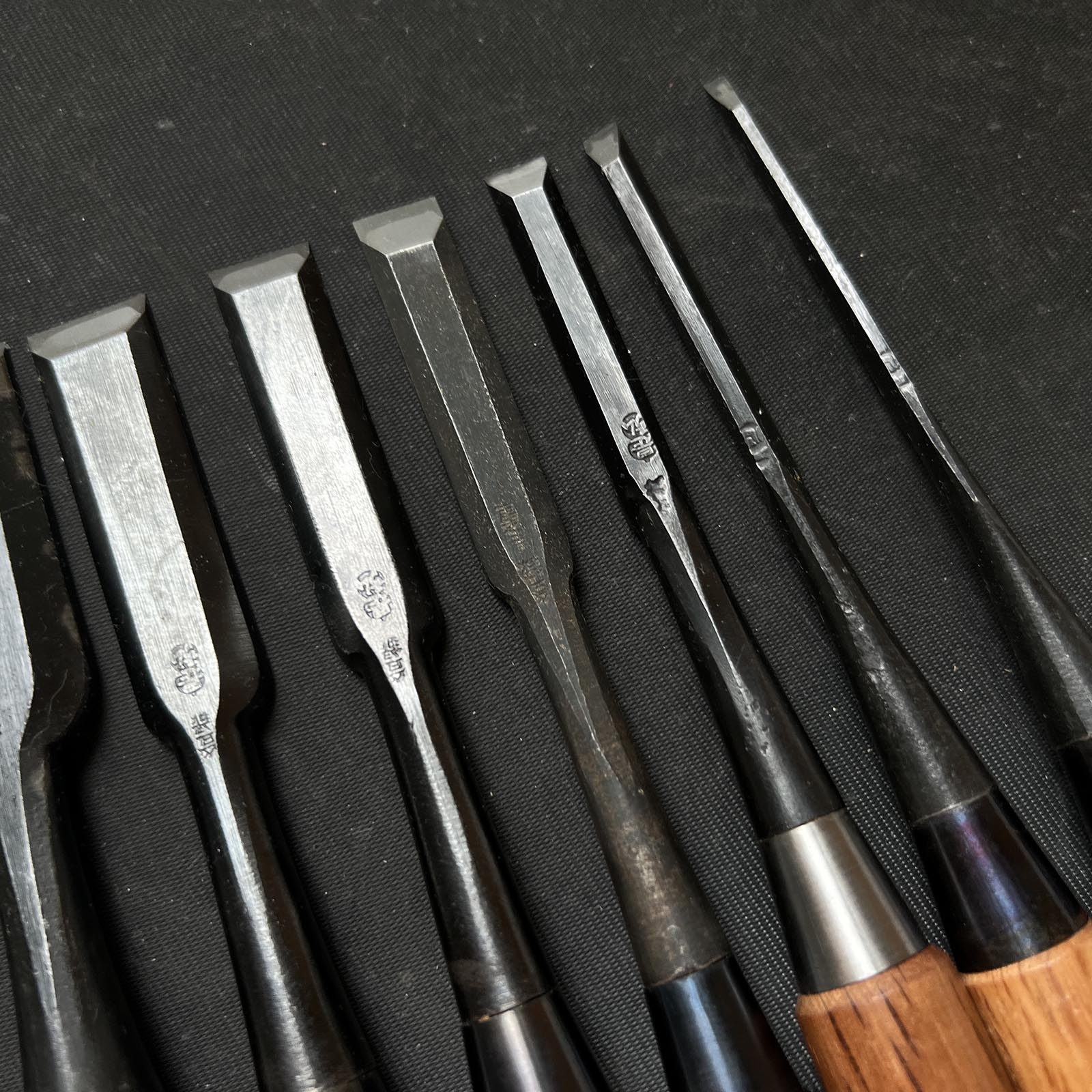 #M124 Mixed set for beginner Bench chisels set by unknown smith バラ鑿合わせ 初心者におすすめ 追入組鑿 作者不明 Oirenomi