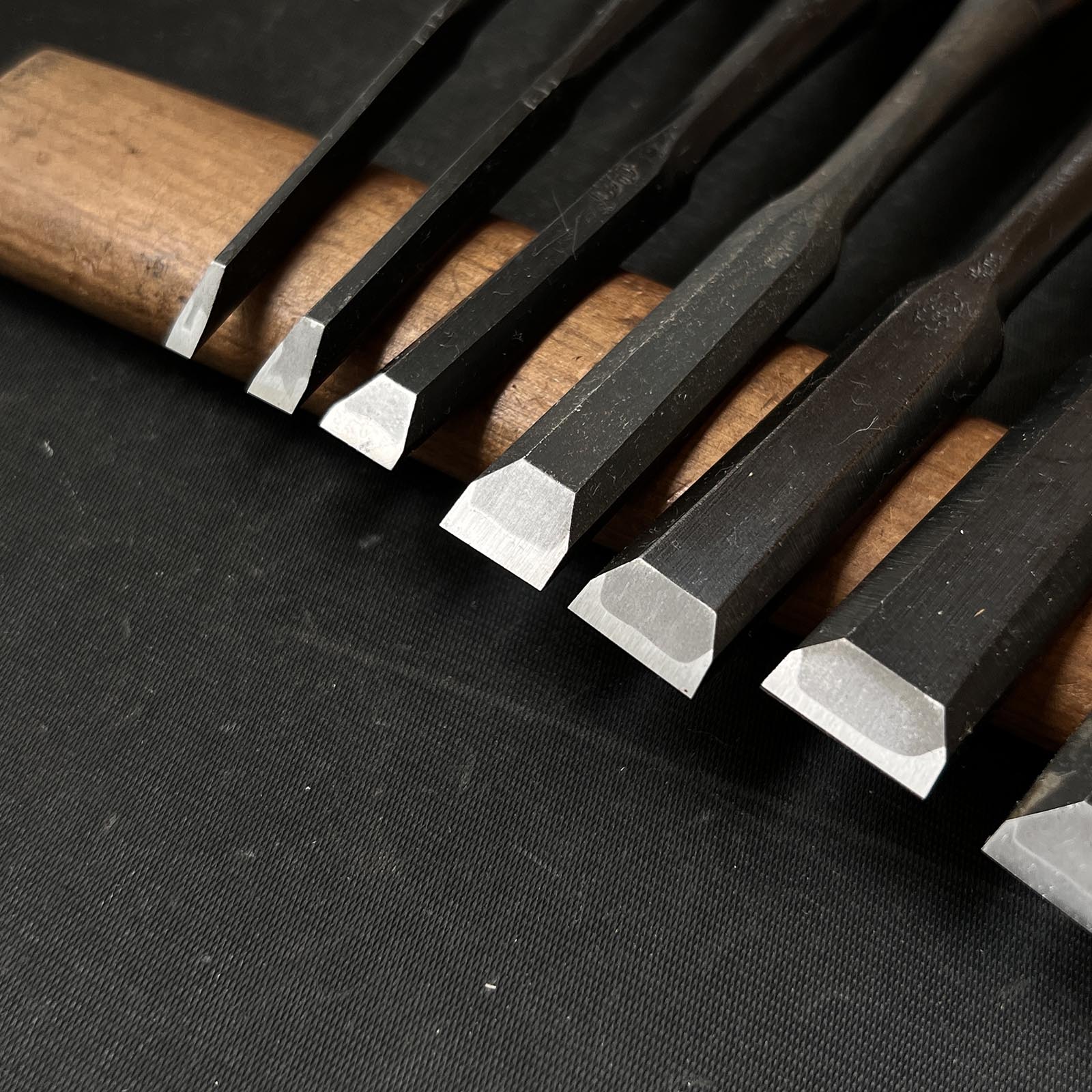 #M124 Mixed set for beginner Bench chisels set by unknown smith バラ鑿合わせ 初心者におすすめ 追入組鑿 作者不明 Oirenomi