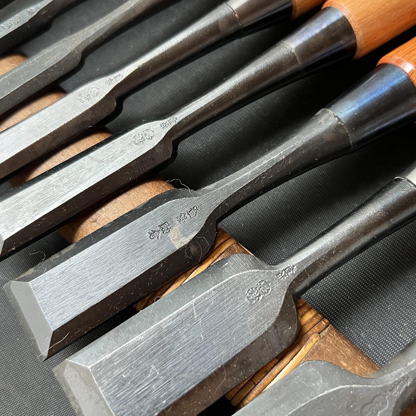 #M124 Mixed set for beginner Bench chisels set by unknown smith バラ鑿合わせ 初心者におすすめ 追入組鑿 作者不明 Oirenomi