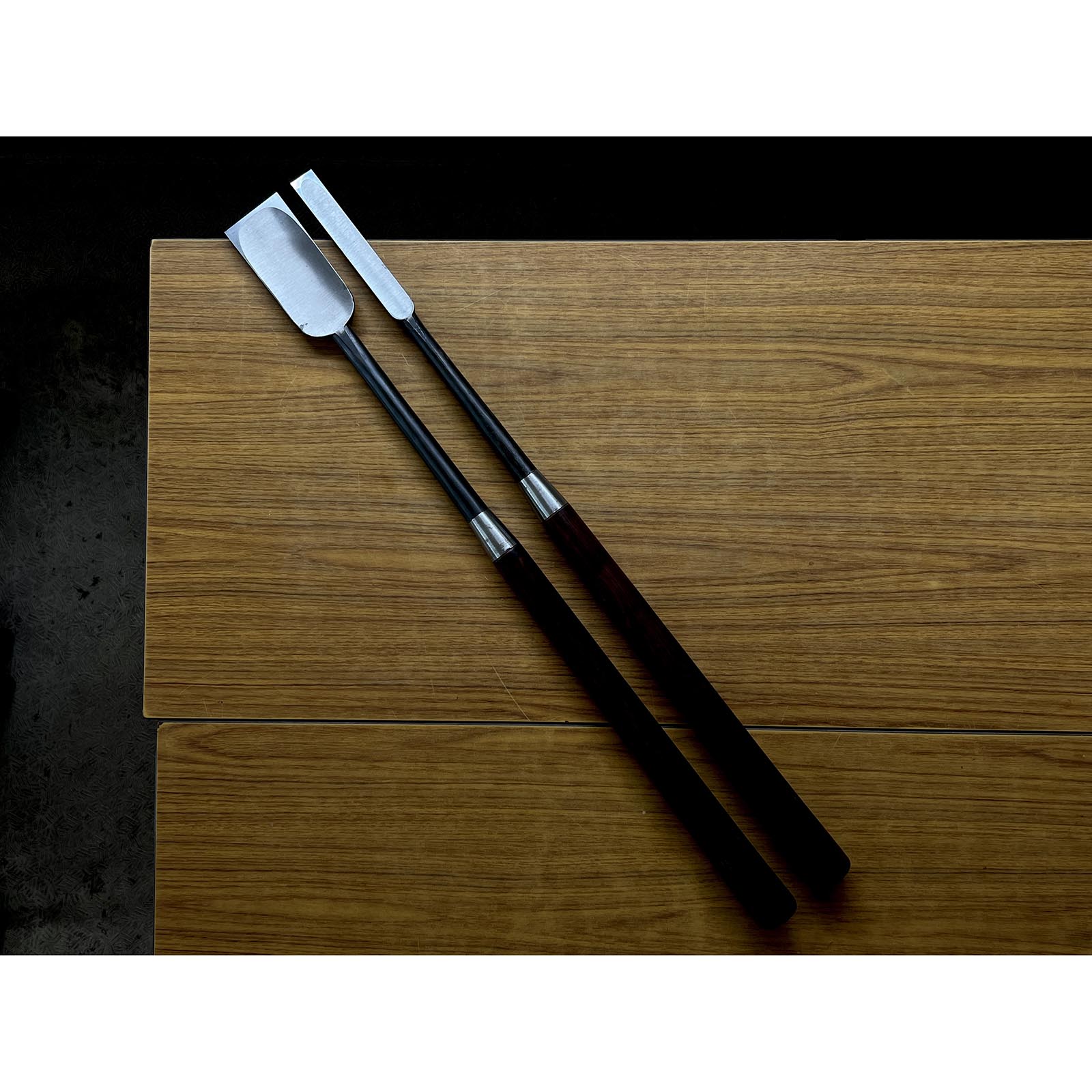 Old stock Hidarihisasaku Slick Chisels Set (Ootsuki-nomi, Hontsuki-Nomi) custom made 掘出し物 二代目左久作 池上喬庸氏 特注 和鉄 本突き組鑿 24,60mm