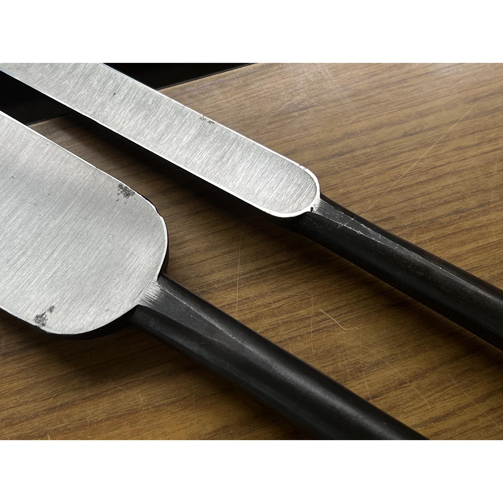 Old stock Hidarihisasaku Slick Chisels Set (Ootsuki-nomi, Hontsuki-Nomi) custom made 掘出し物 二代目左久作 池上喬庸氏 特注 和鉄 本突き組鑿 24,60mm