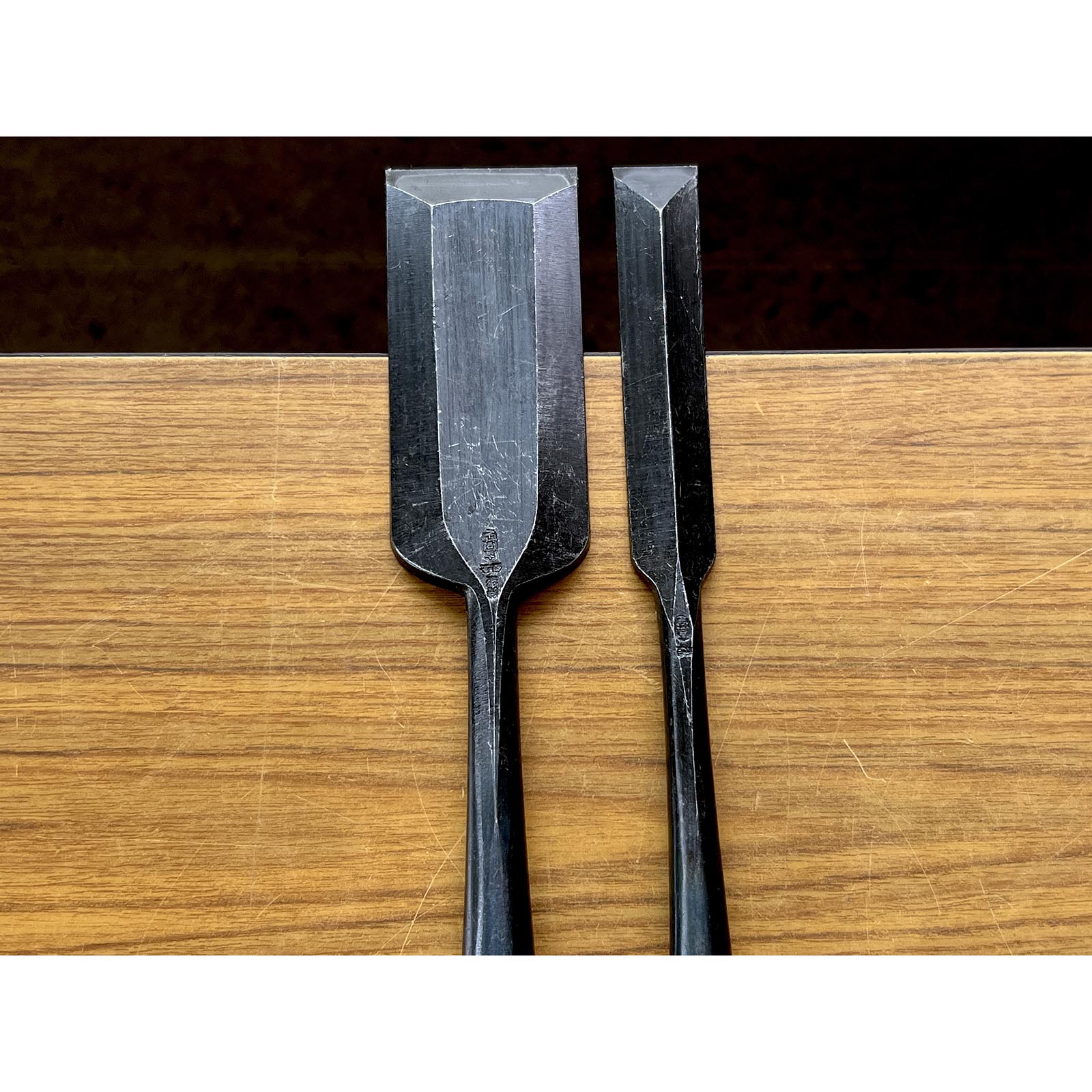 Old stock Takashiba Slick Chisels set (Ootsuki-nomi, Hontsuki-Nomi) 掘出し物 高芝 本突き組鑿 54,24mm