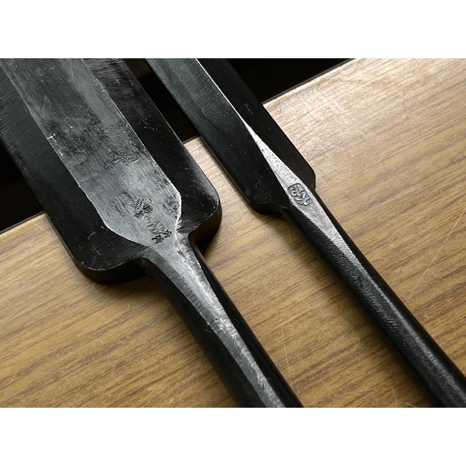 Ouchi Slick Chisels set (Ootsuki-nomi, Hontsuki-Nomi) by Ouchi 4th generation 四代目大内俊明作 宗家大内 本突き組鑿 48,24mm